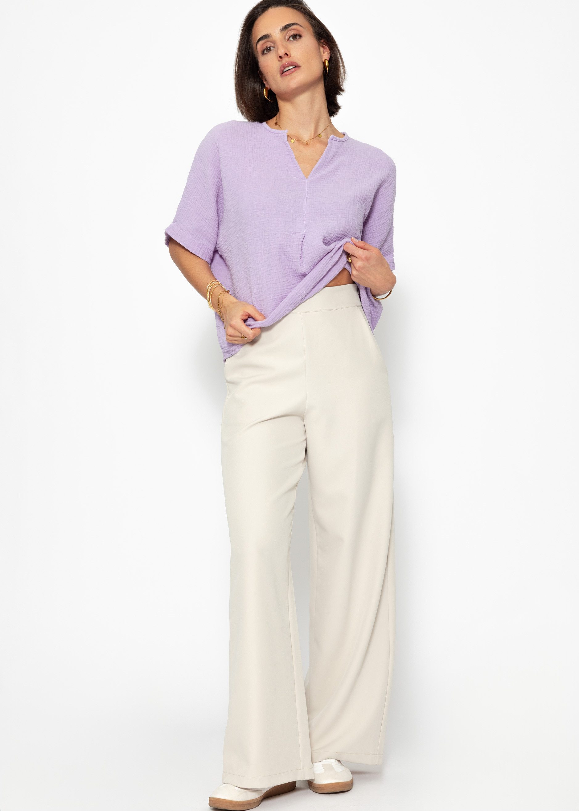 SASSYCLASSY Kurzarmshirt Oversize Musselin Shirt Damen kurz in V-Ausschnitt Lockere Kurzarm Shirt aus weichem Baumwolle mit feinem Schlitz Elegant – Bild 4 von 5