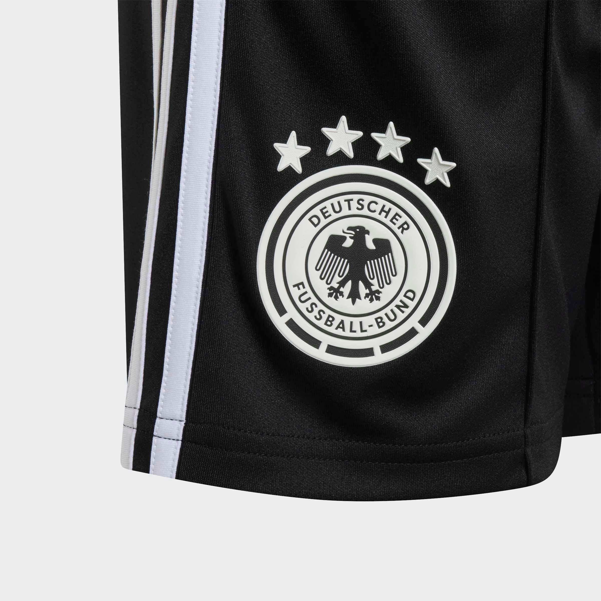 adidas Performance Trainingsshorts DEUTSCHLAND 26 KIDS Kids, DFB, Vorbestellung: Versand erfolgt frühestens zum 05.10.2026 – Bild 3 von 5
