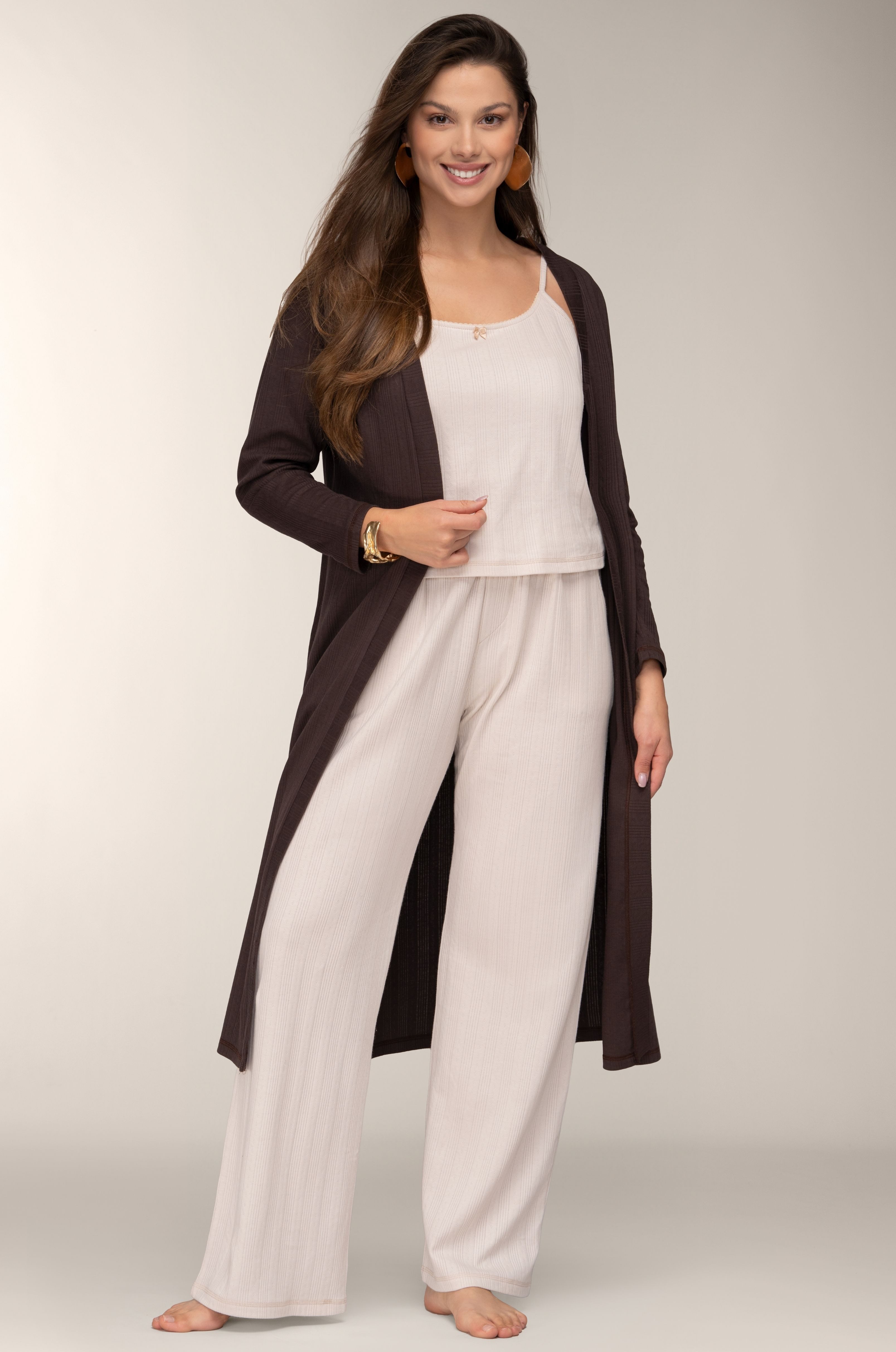 Mademoiselle Sommeil Morgenmantel aus Pointelle-Strick in Dunkelbraun, Bindegürtel, Taschen, Kimono-Kragen, Bindegürtel, aus 100% Baumwolle, gefertigt in Polen