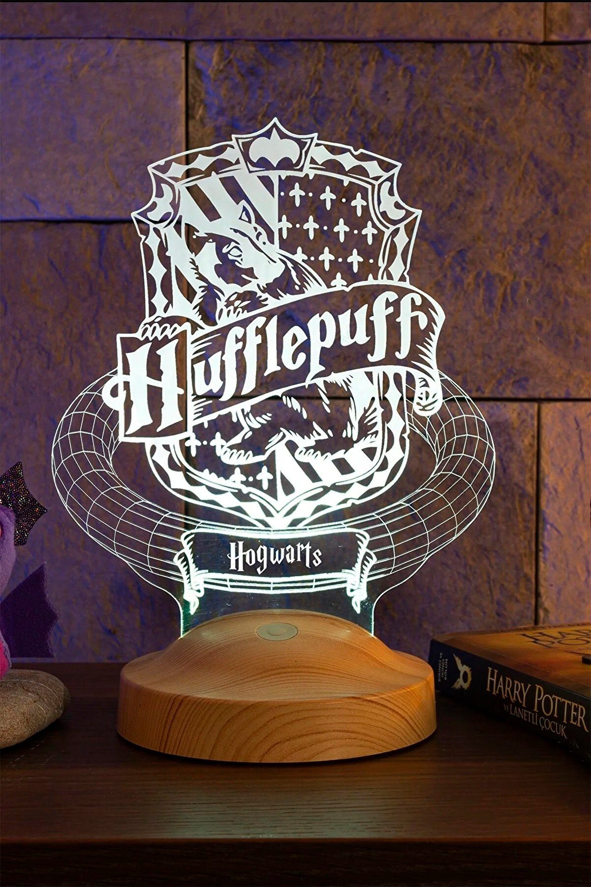 Geschenkelampe LED Nachttischlampe Hufflepuff Hogwarts Harry Potter 3D Nachttischlicht Geschenke Lampe, Leuchte 7 Farben fest integriert, Geburtstagsgeschenk für Freunde, Mädchen, Jungen, HP Fans