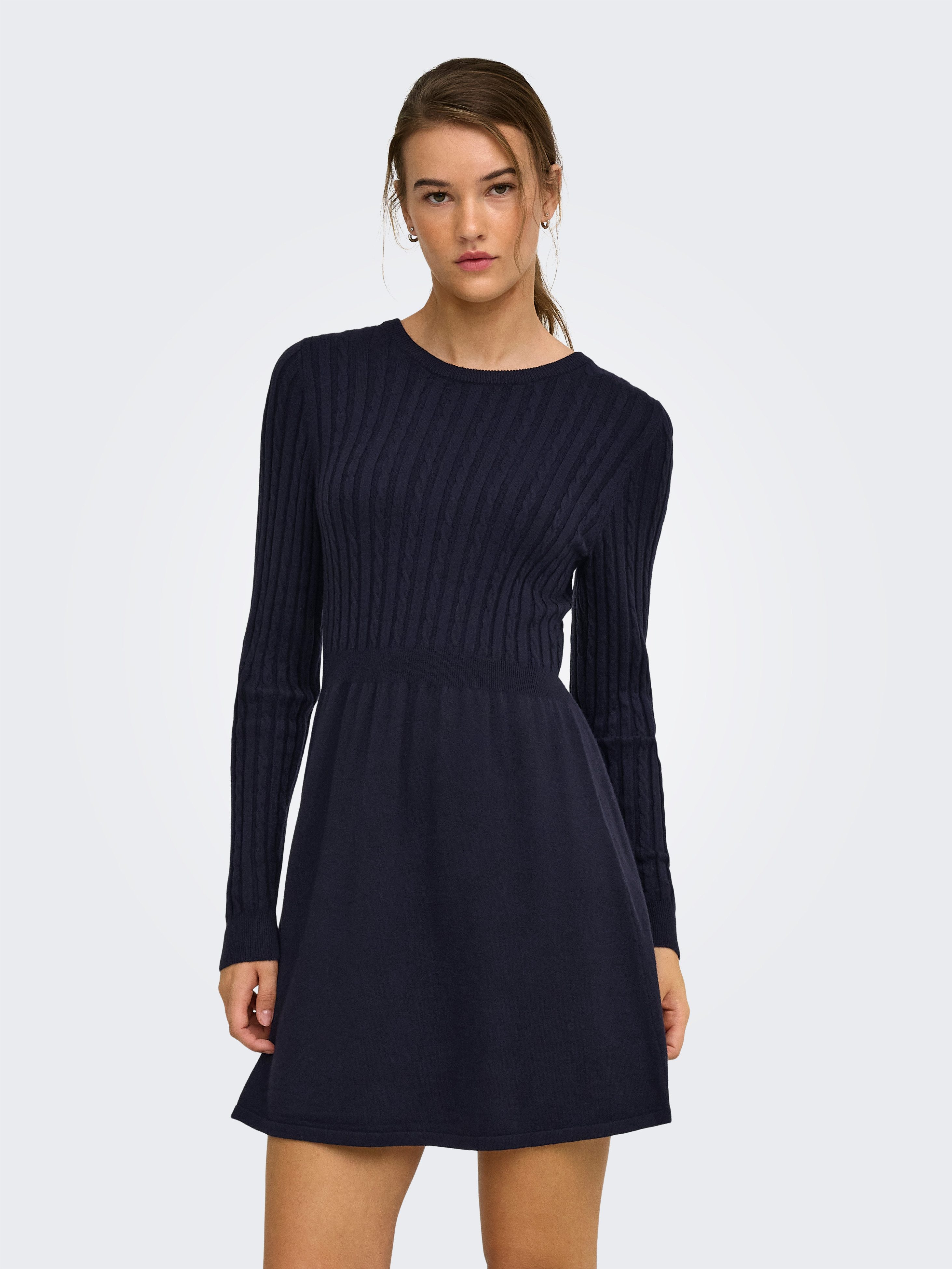 ONLY Strickkleid ONLFIA LS CABLE DRESS KNT Viskosemischung, regular fit