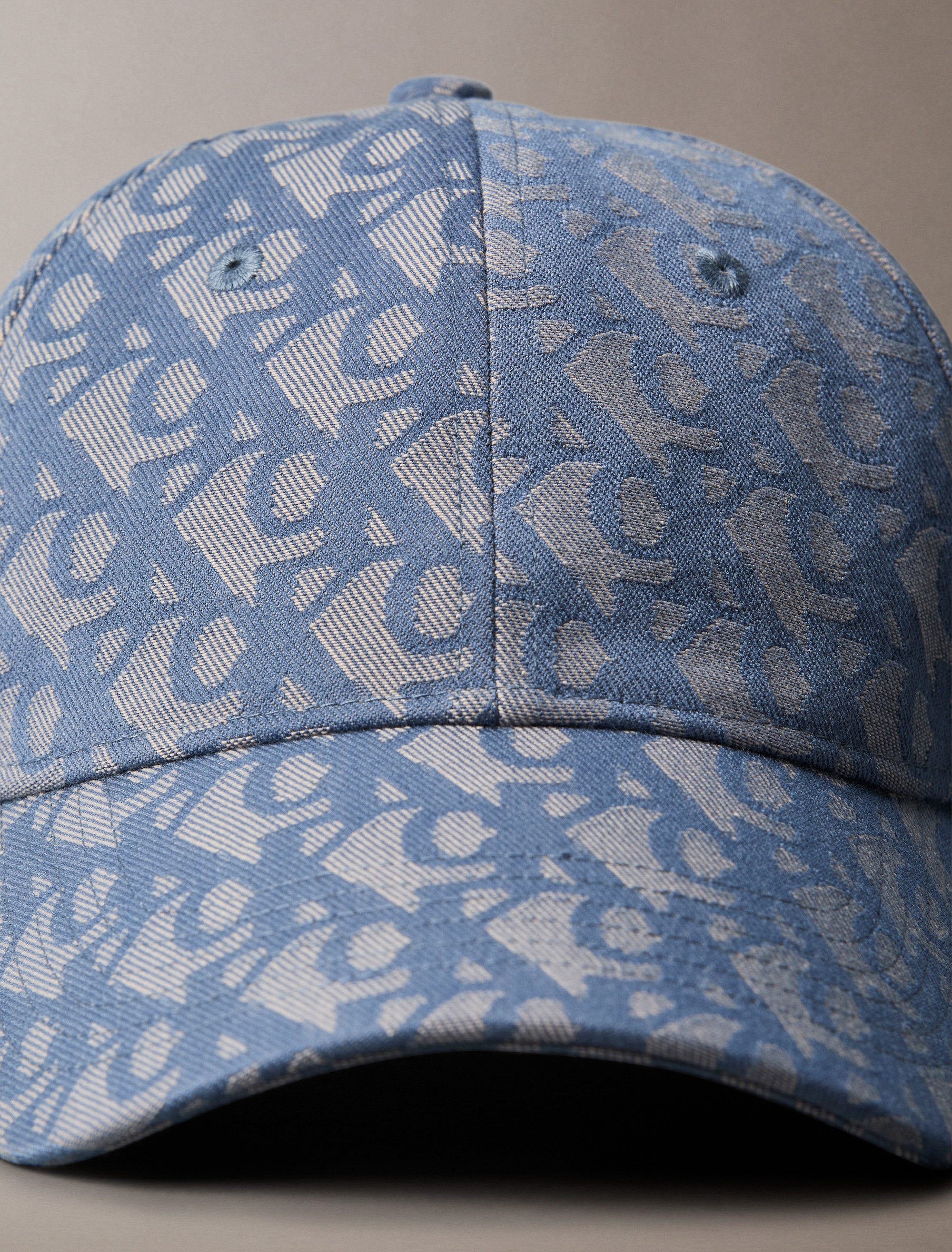 Calvin Klein Jeans Baseball Cap LOGO JACQUARD CAP mit Logo-Jacquardmuster