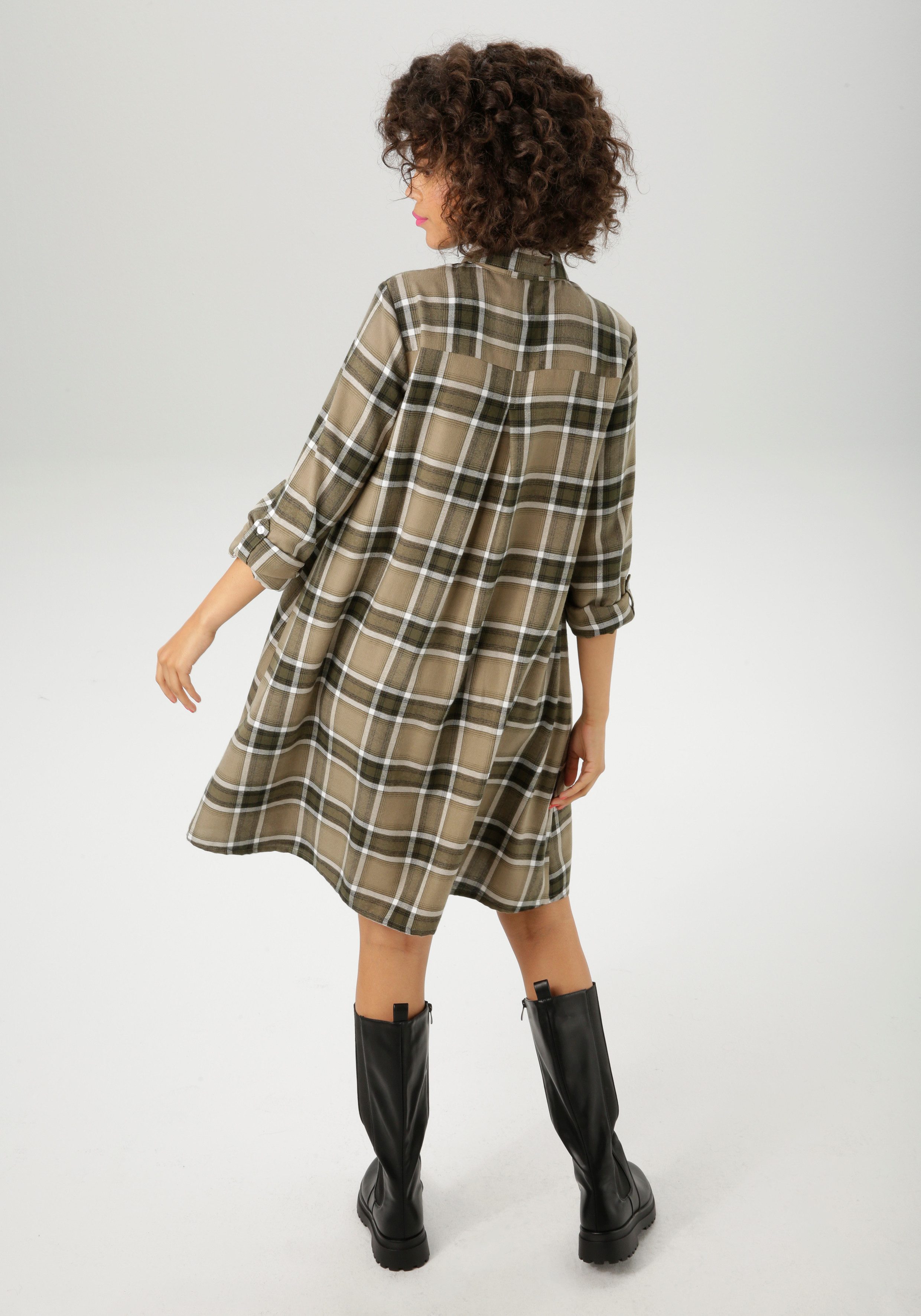 Aniston CASUAL Hemdblusenkleid im trendfarbigen Karo-Dessin