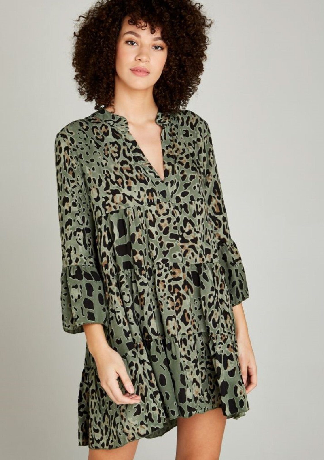 Apricot Druckkleid »Leopard Print Tiered Dress« (1-tlg) online kaufen | OTTO