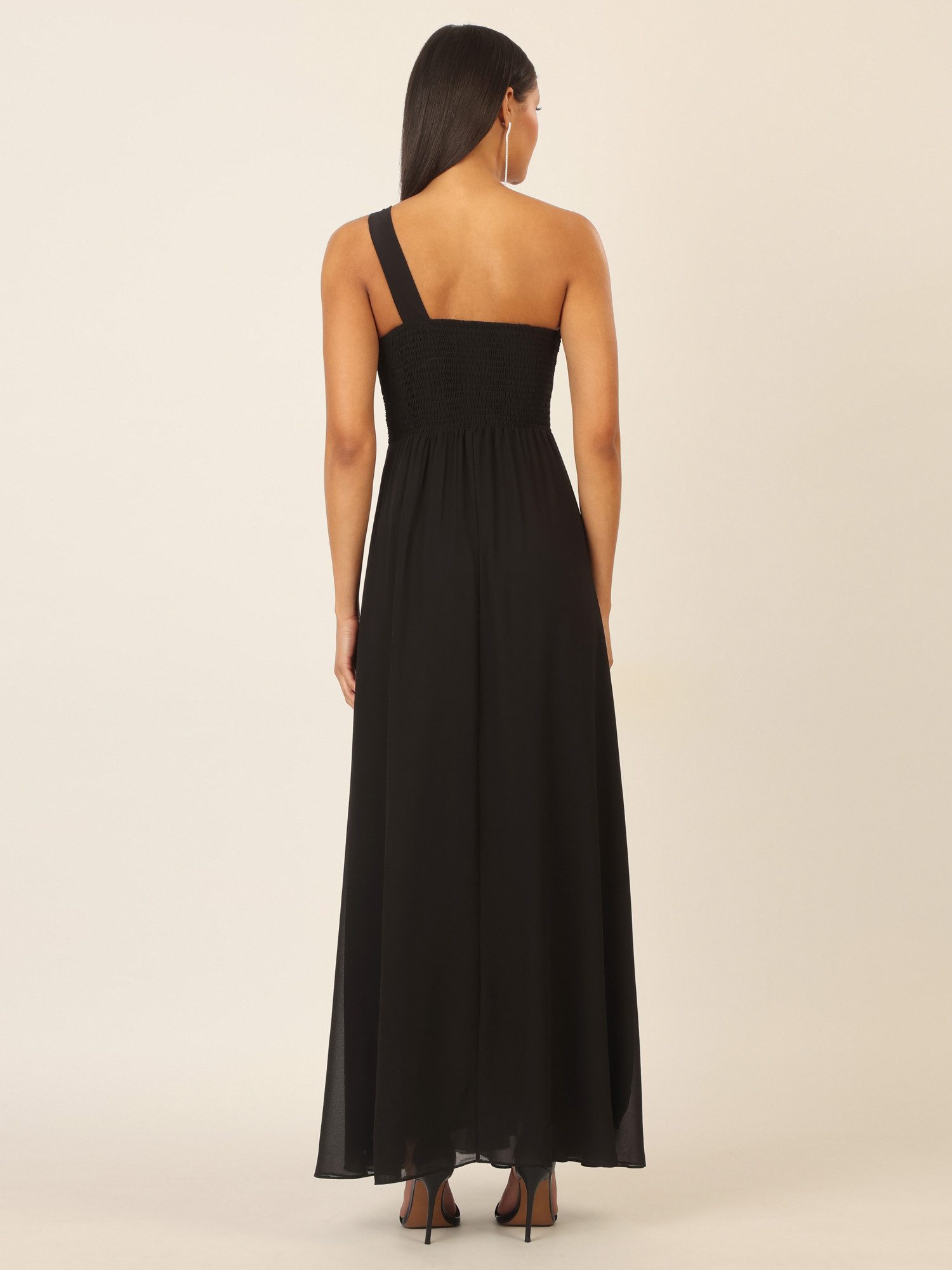 Apart Abendkleid mit Plissee- Drapierung vorne und Smoke- Einsatz hinten