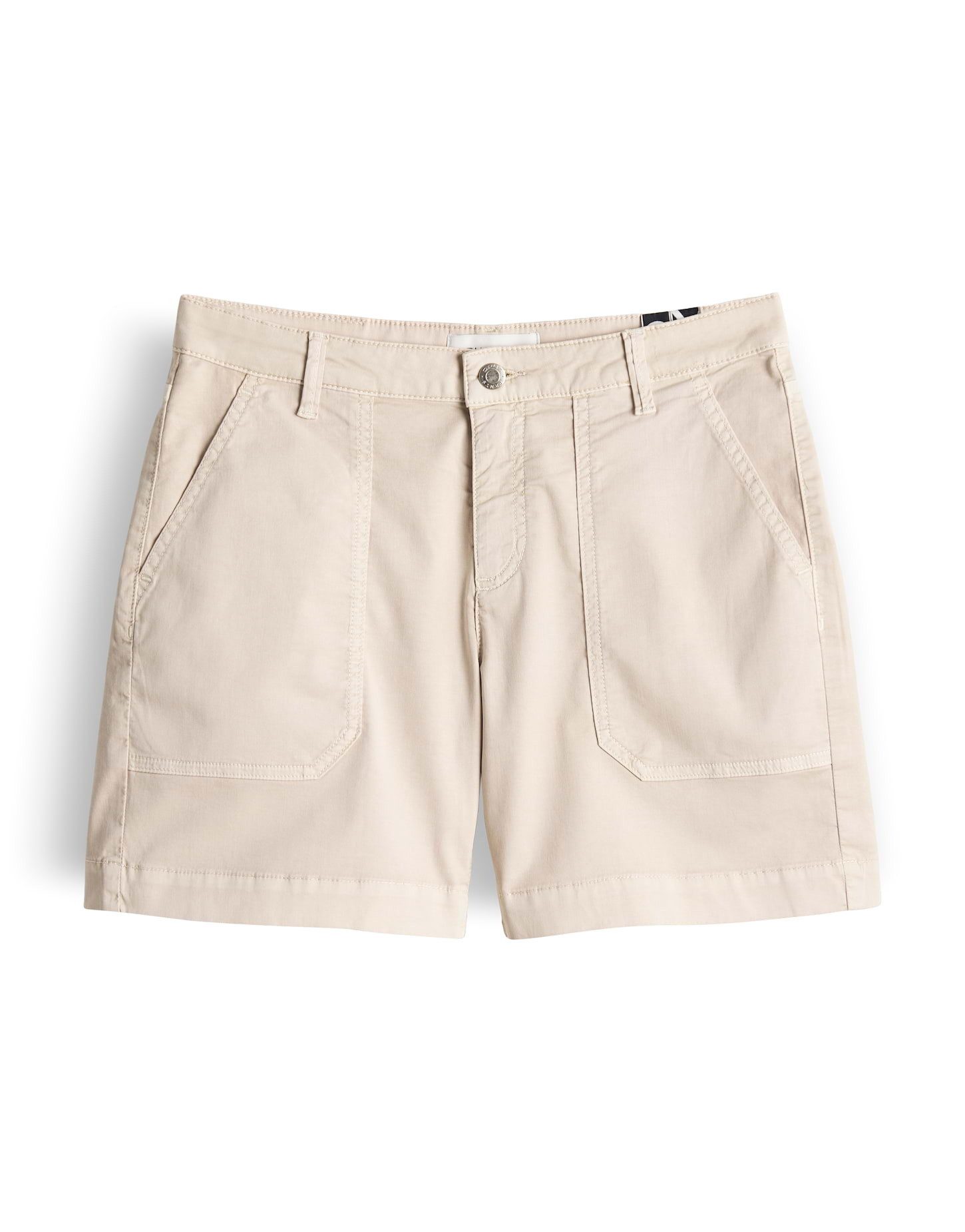OPUS PANTS Shorts Lisana cool shorts Praktische Taschen runden den entspannten Look ab