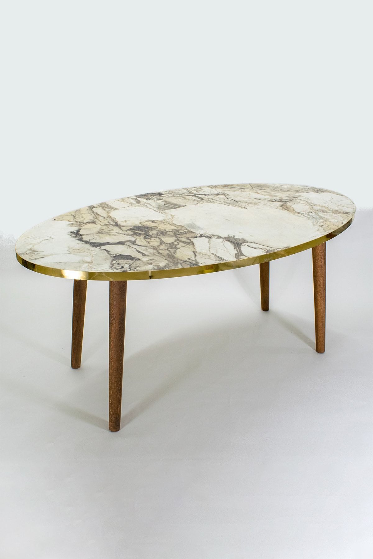 en.casa Couchtisch, oval, gedrechselte Holzbeine 89322087