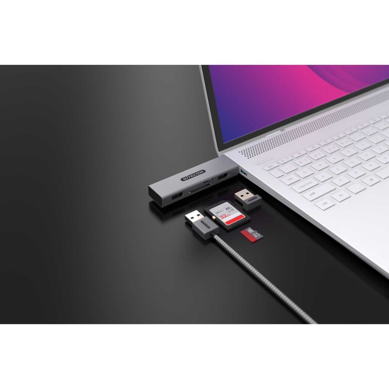 Sitecom Speicherkartenleser MD-1013, Kartenleser mit 2 USB-Anschlüssen, SD/MicroSD, Plug & Play