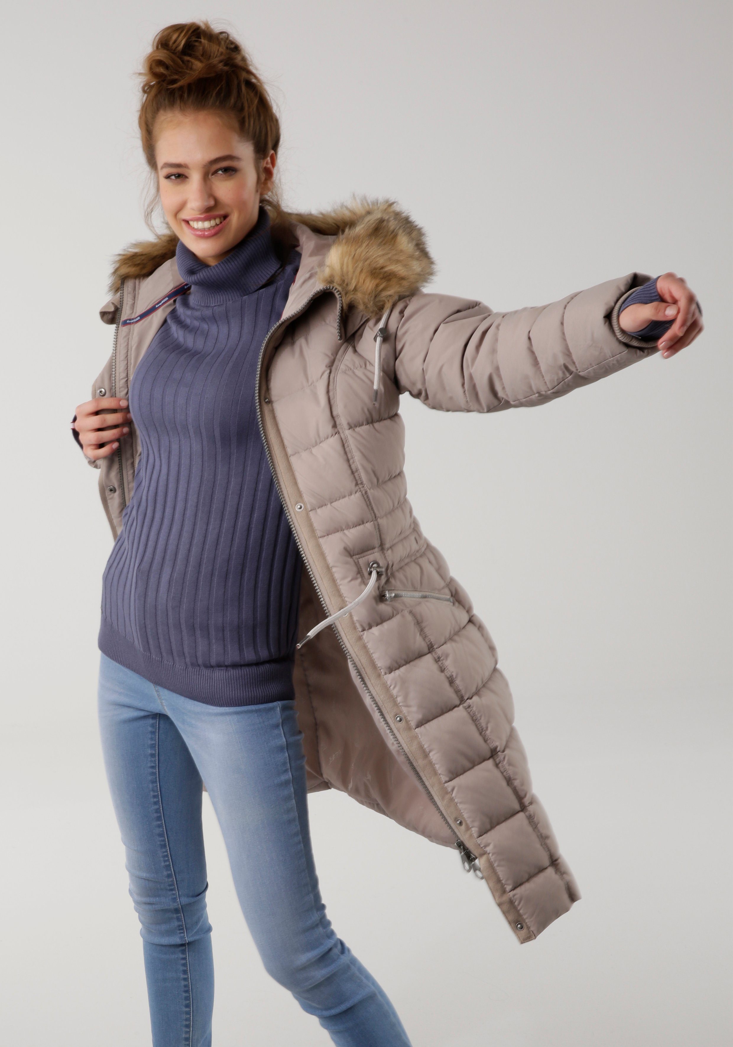 KangaROOS Steppjacke figurbetonter Schnitt, mit Reißverschlusstaschen günstig online kaufen