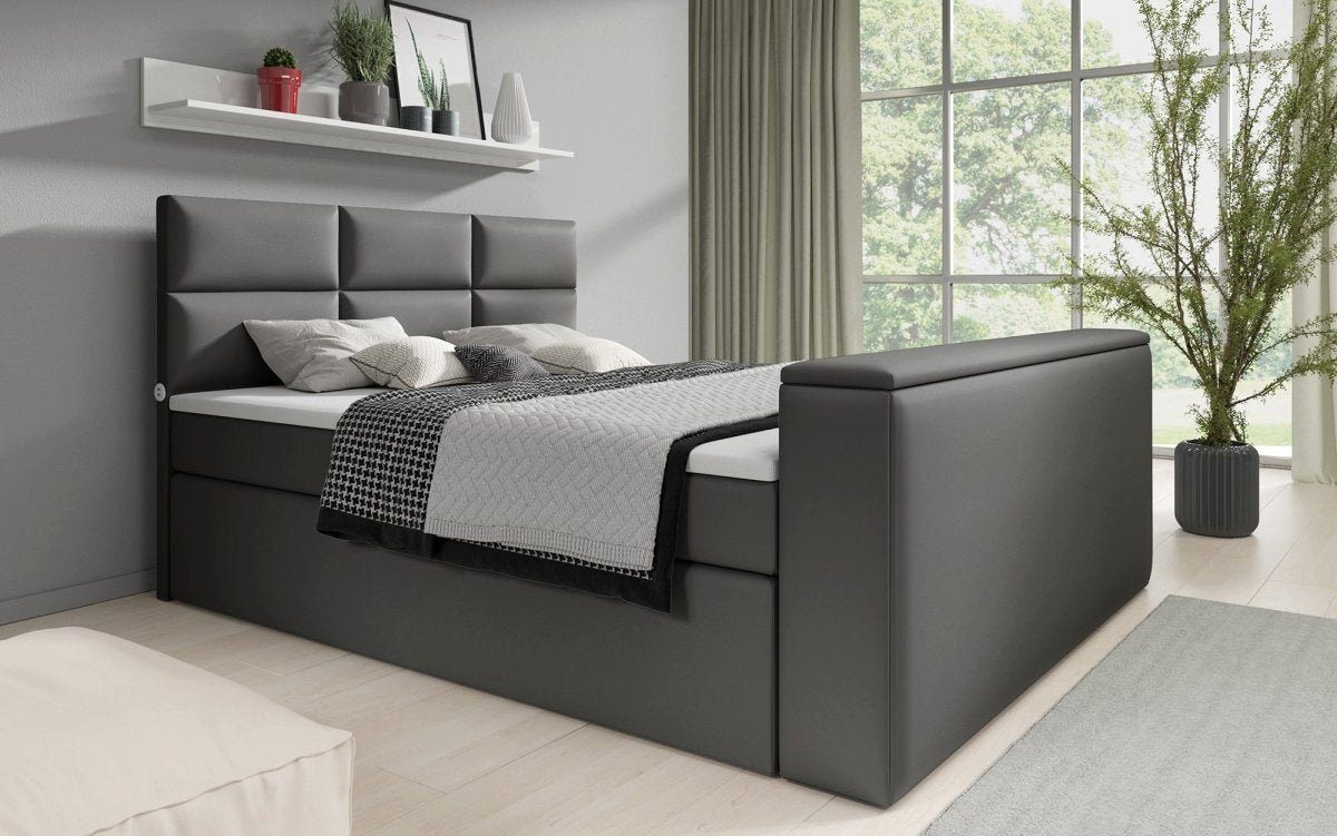 Luxusbetten24 Boxspringbett Carito, mit TV Lift, USB-Anschluss und Stauraum