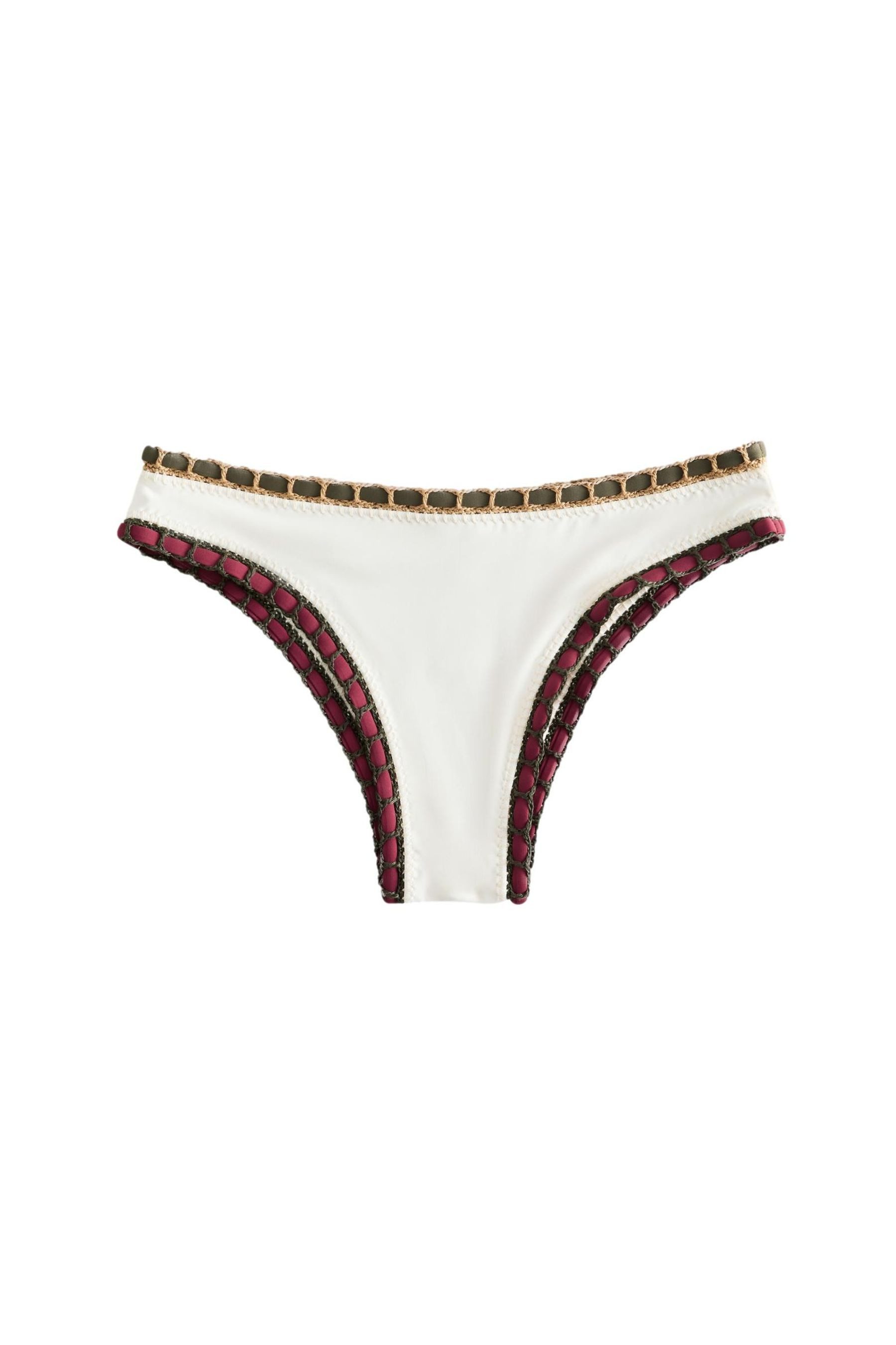 Next Bikini-Hose Bikinihose mit hohem Bein + Kontrasten (1-St)