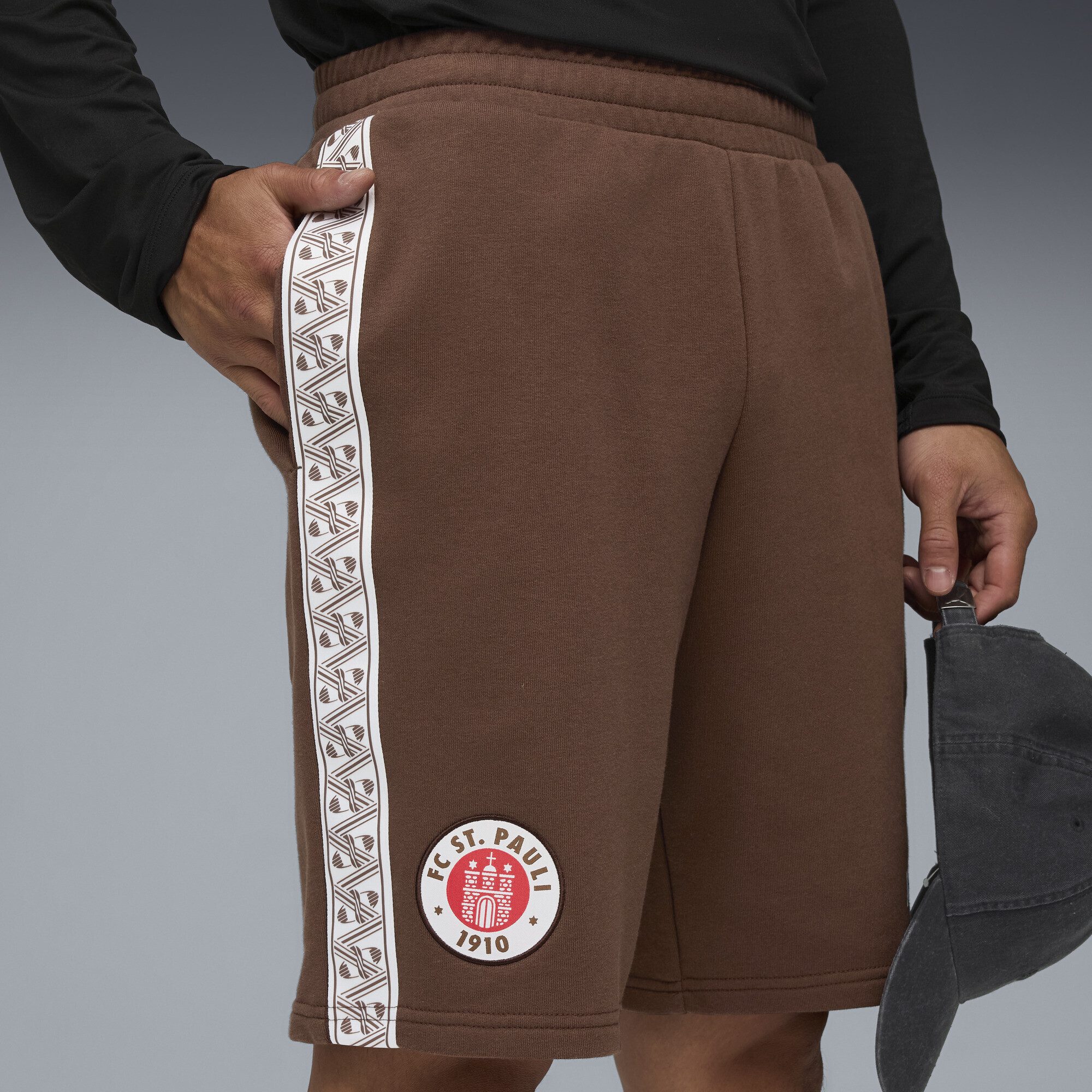 PUMA Sporthose FC St. Pauli KING Sweat-Shorts Herren