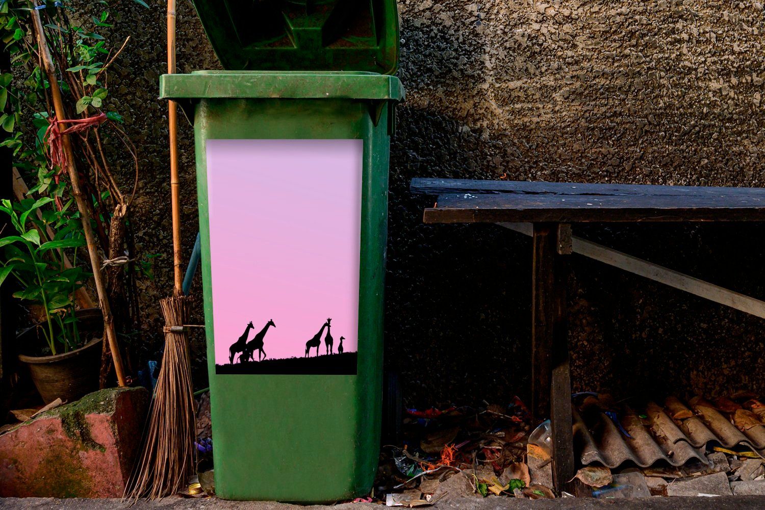 Himmel (1 rosa Giraffen Container, Silhouette Sticker, Wandsticker Abfalbehälter MuchoWow Mülleimer-aufkleber, St), Mülltonne, mit von