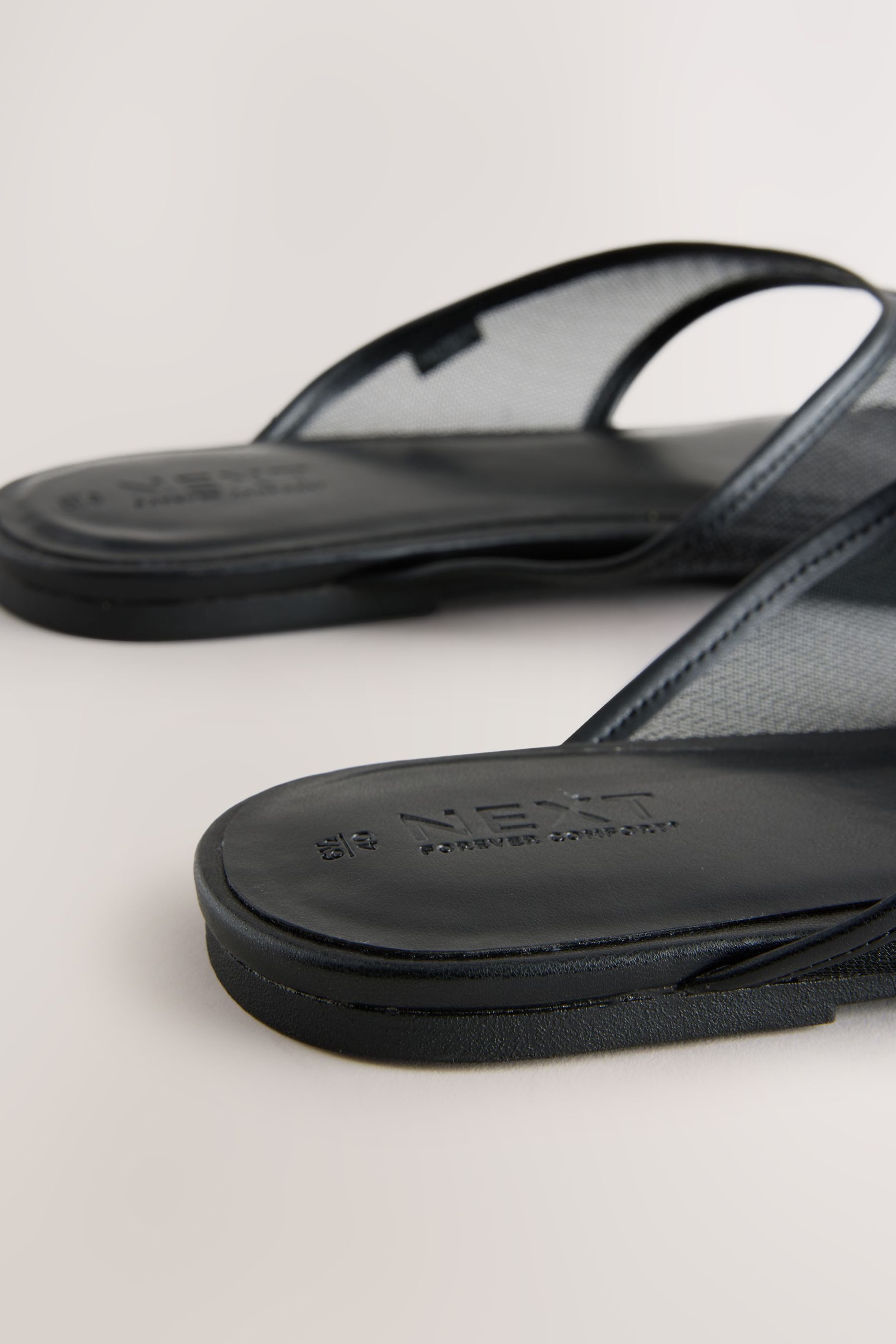 Next Forever Comfort® Zehenstegsandalen aus Netzstoff Sandale – Bild 3 von 5