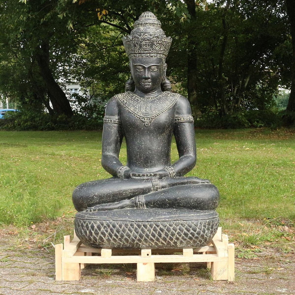 Oriental Galerie Dekofigur Buddha Figur sitzend Garten Steinfigur Khmer 130 cm (1 St), traditionelle Herstellung in Handarbeit im Ursprungsland