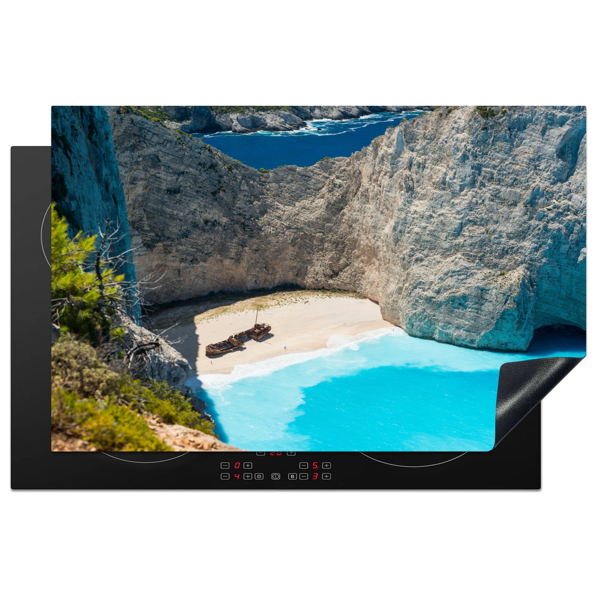 MuchoWow Herdblende-/Abdeckplatte Schiffswrack am Strand von Navagio in Griechenland, Vinyl, (1 tlg), 81x52 cm, Induktionskochfeld Schutz für die küche, Ceranfeldabdeckung