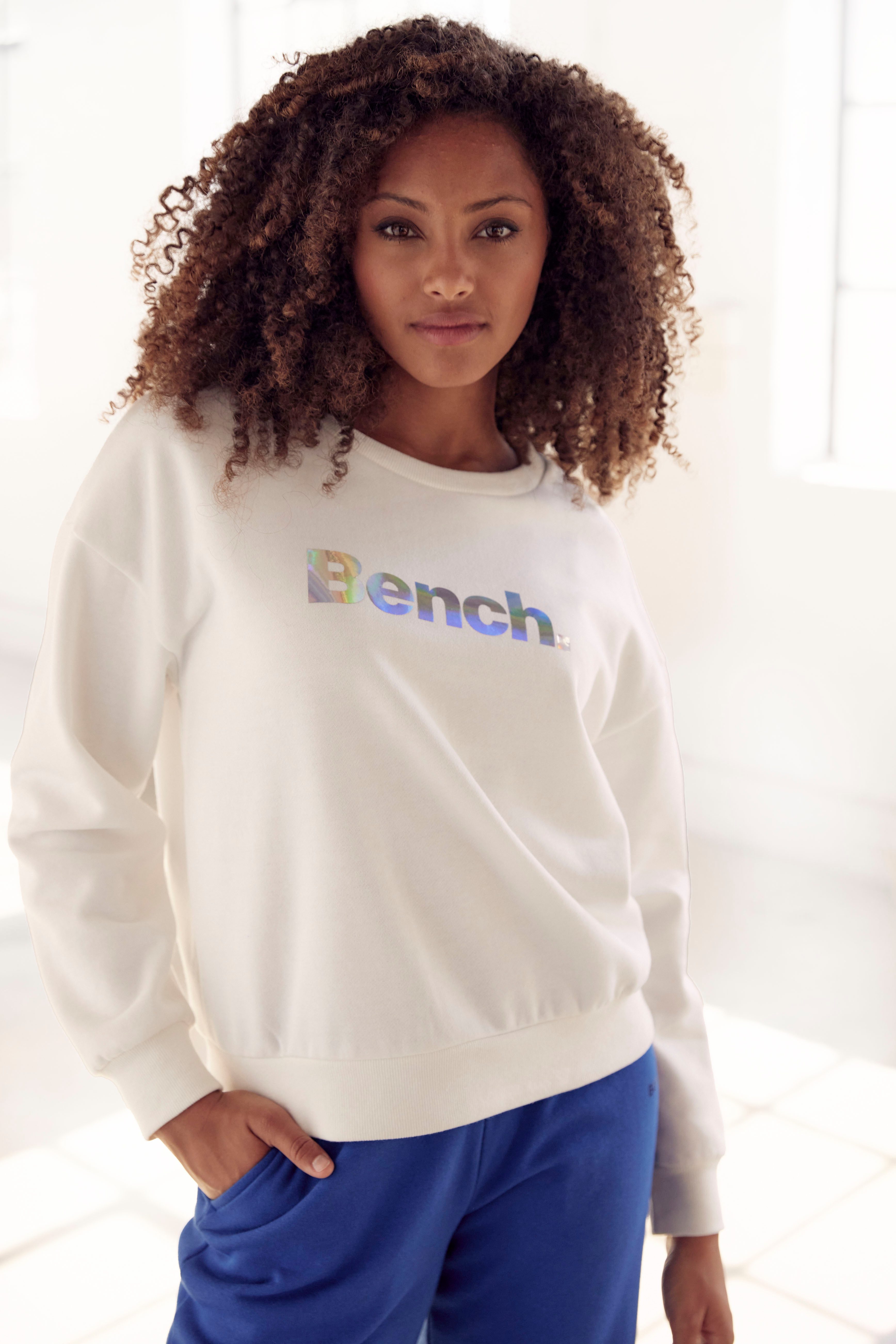 Bench. Loungewear Sweatshirt mit glänzendem Logodruck, Loungewear günstig online kaufen