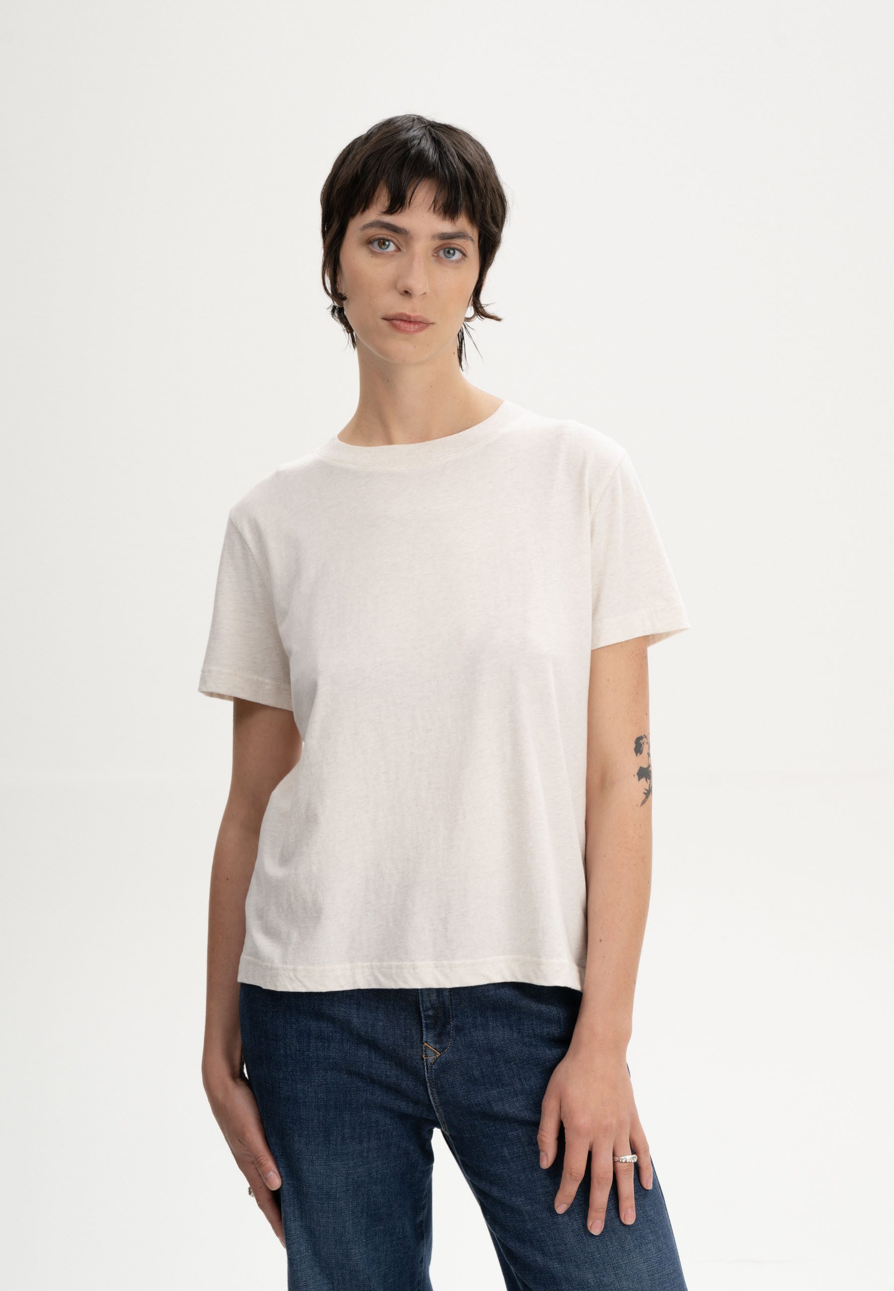 MELA Kurzarmshirt T-Shirt Style KHIRA Fein gerippter Kragen