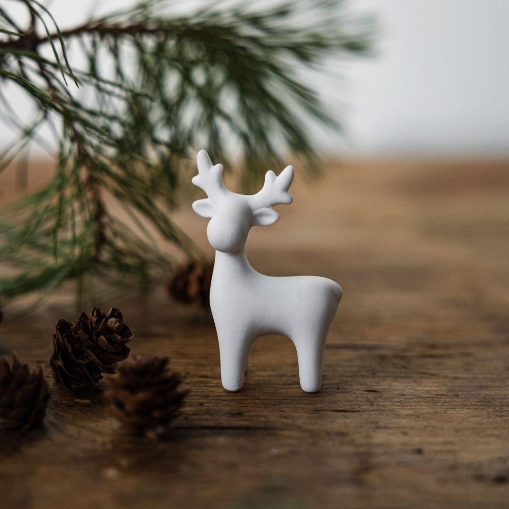 Storefactory Dekoobjekt Weihnachtsfigur Rentier Sten stehend in weiß aus Ke günstig online kaufen