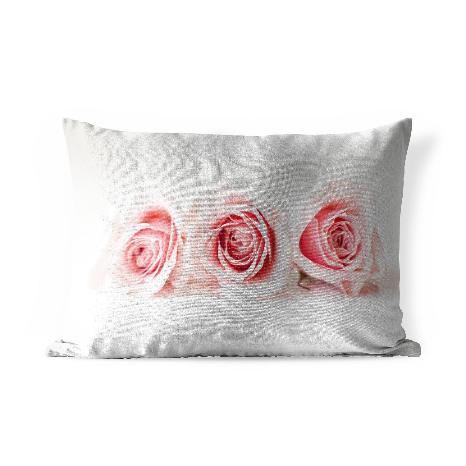 MuchoWow Dekokissen Studioaufnahme von drei rosa Rosen nebeneinander, Outdoor-Dekorationskissen, Polyester, Dekokissenbezug, Kissenhülle
