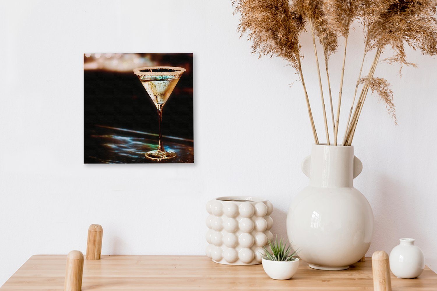 mit Wohnzimmer Bar, Leinwandbild OneMillionCanvasses® Martini schwarzen (1 St), Martini-Glas für Leinwand Bilder Schlafzimmer auf einer