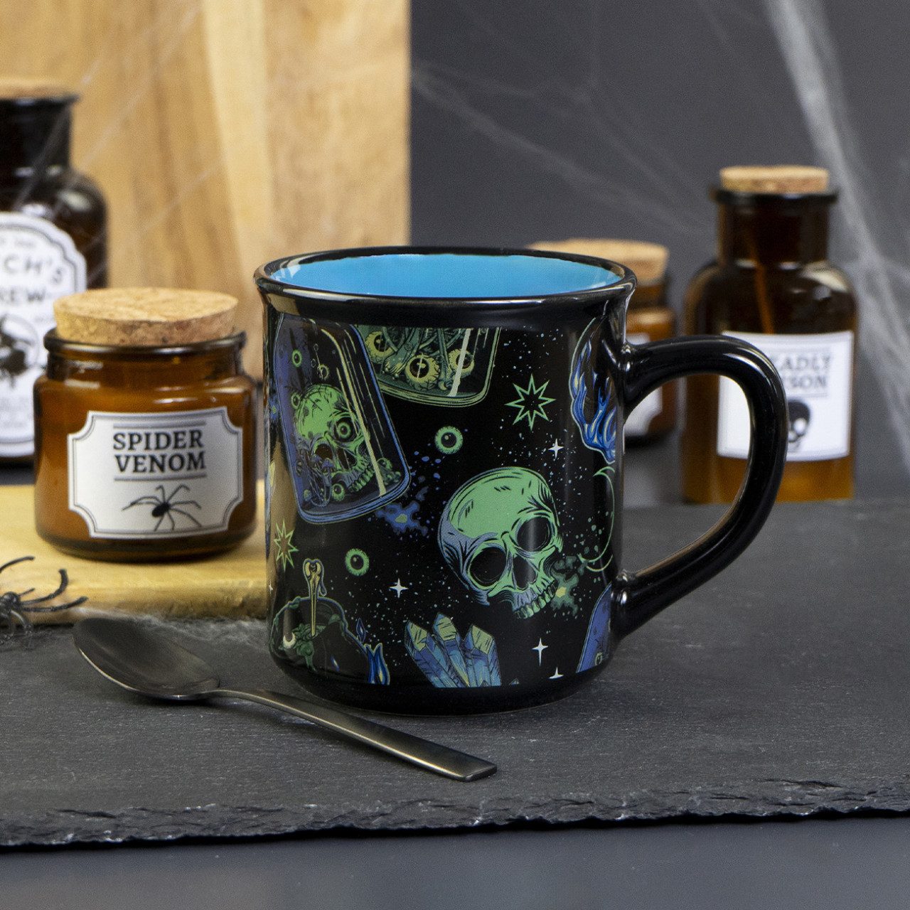 Geda Labels GmbH Tasse Skull Witchcraft Emaille-Optik 400ml, 1-tlg., Keramik, Schwarz, 400ml, spülmaschinengeeignet