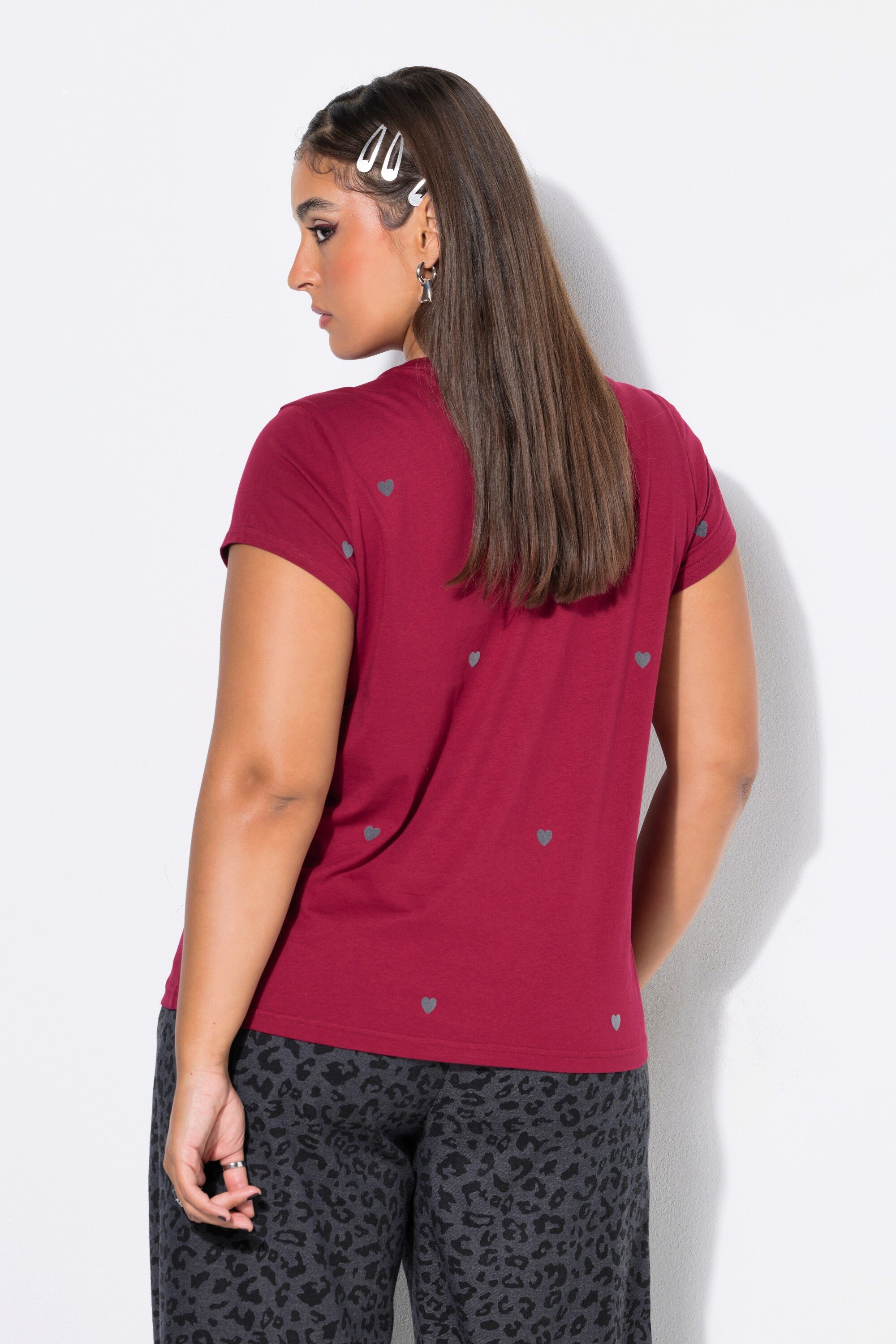 Studio Untold T-Shirt T-Shirt Classic Shape Rundhals Herzen – Bild 3 von 4