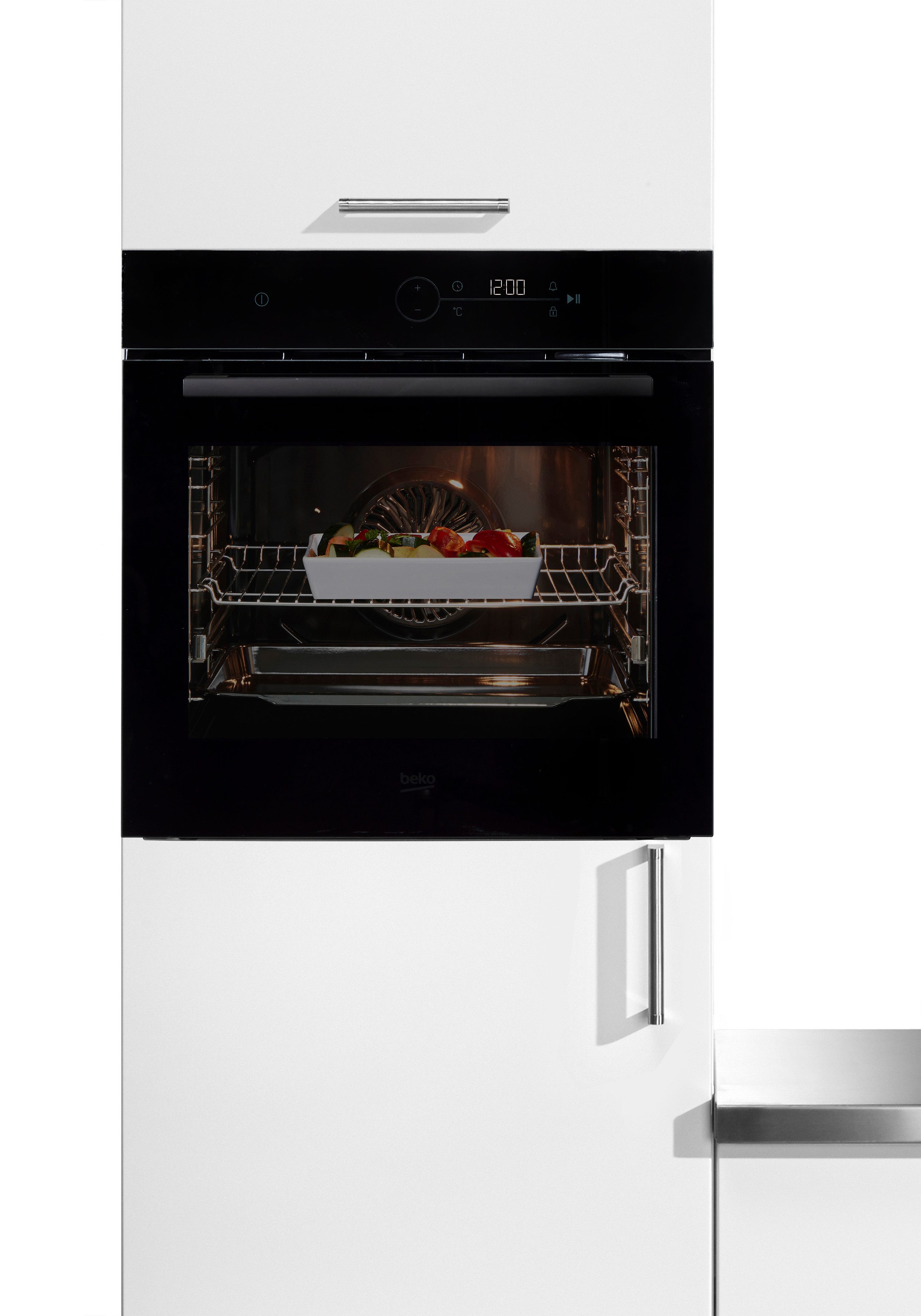 BEKO Einbaubackofen BCBIM17400B, mit 1-fach-Teleskopauszug, SteamShine, Mit AirFry knusprig frittieren im Ofen – ganz ohne zusätzliches Fett