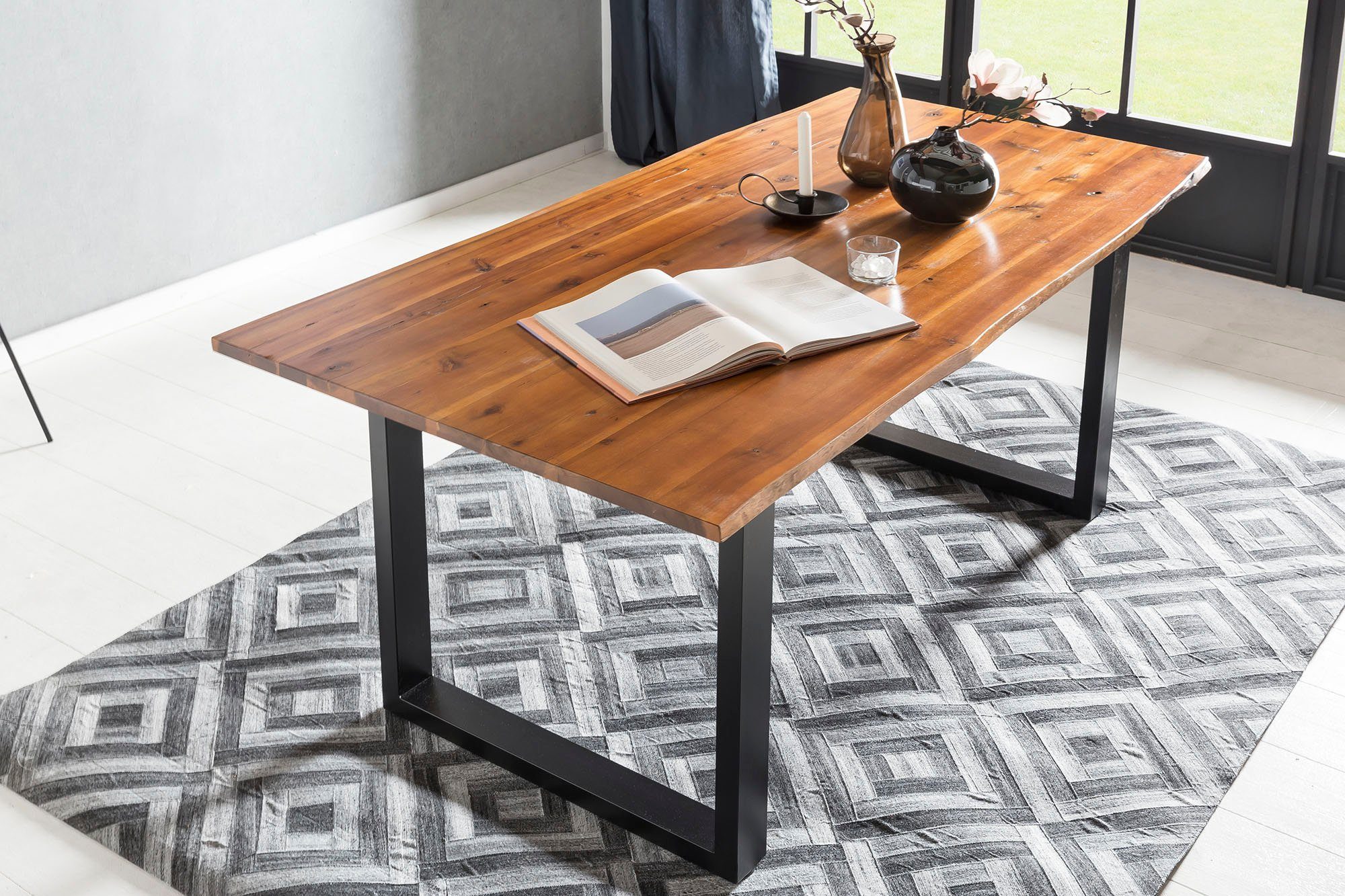 SalesFever Baumkantentisch, Sichtbare Maserung und Astlöcher, Esstisch aus  Massivholz online kaufen | OTTO