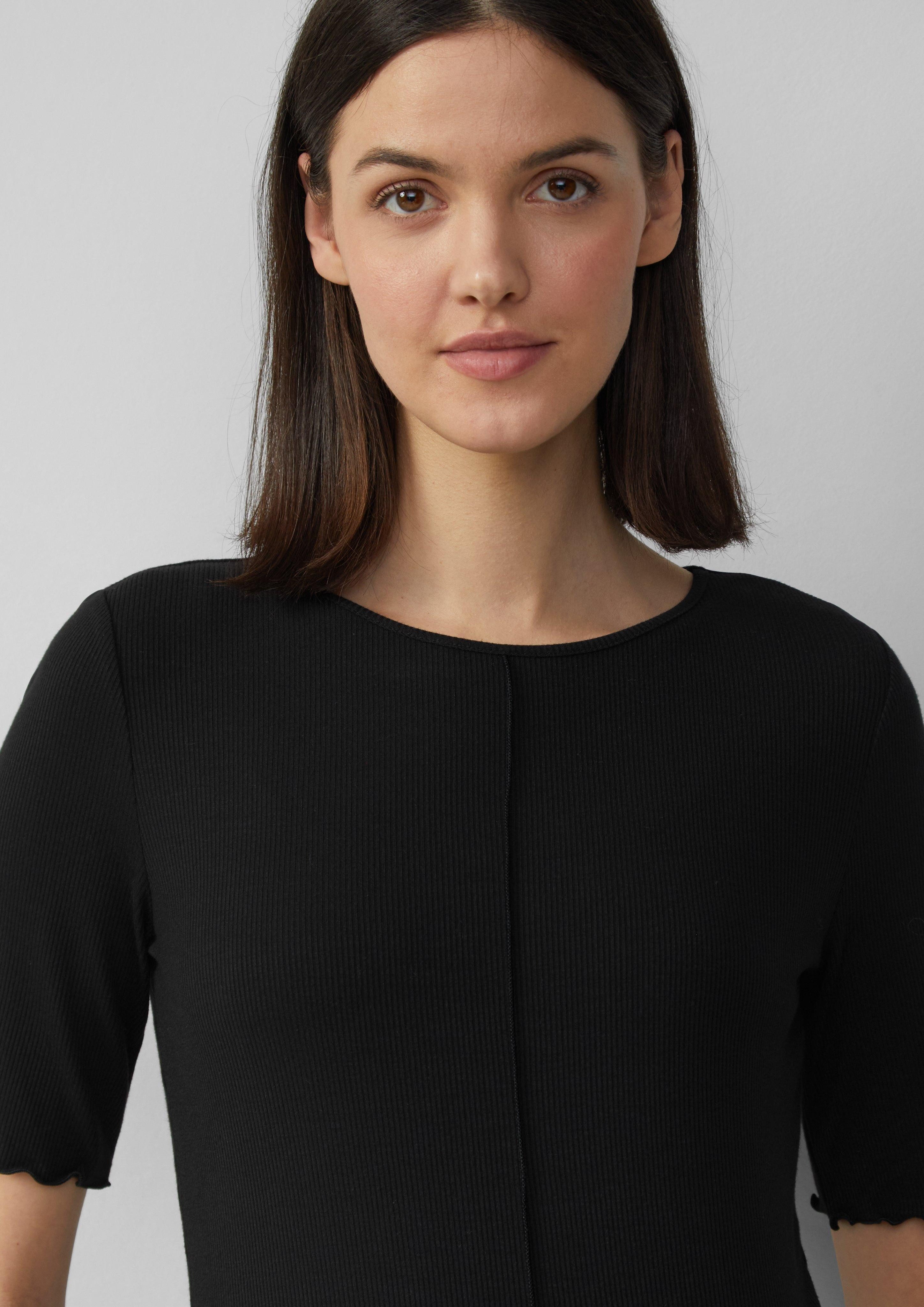 s.Oliver Kurzarmshirt Geripptes Slim-Fit-Shirt mit Nahtdetail günstig online kaufen