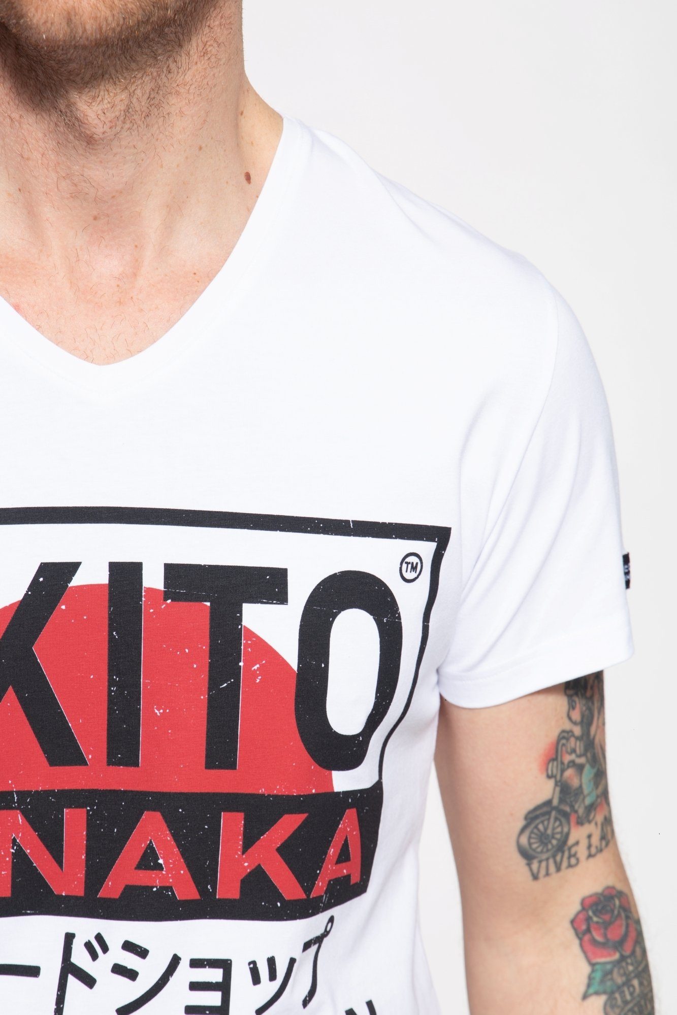mit Nagayo Frontprint Sun T-Shirt coolem Tanaka weiß Akito