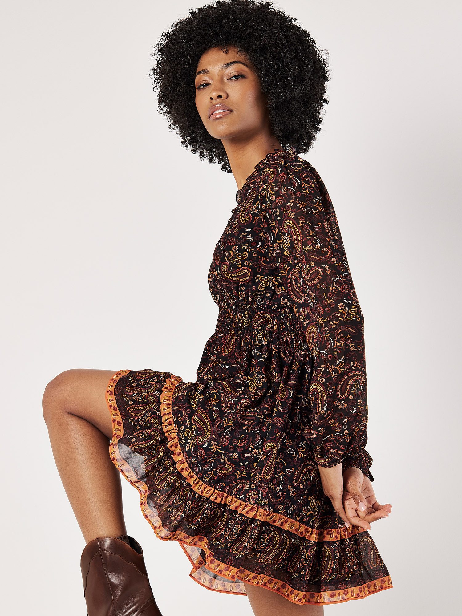 Apricot Druckkleid Mini-Rüschenkleid, mit gesmokter Taille günstig online kaufen