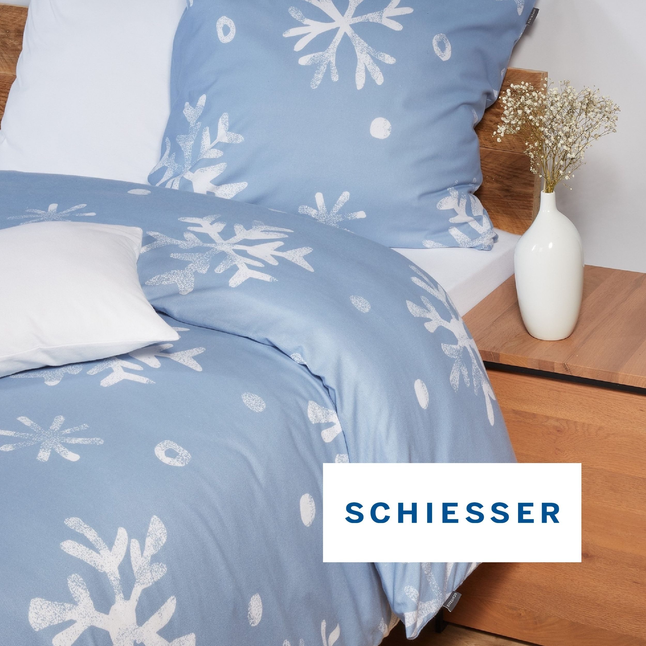 Schiesser Bettwäsche Skadi aus weicher Baumwolle mit weißen Schneeflocken, Feinbiber, 2 teilig, OEKO-TEX® MADE IN GREEN-zertifiziert – Bild 4 von 5