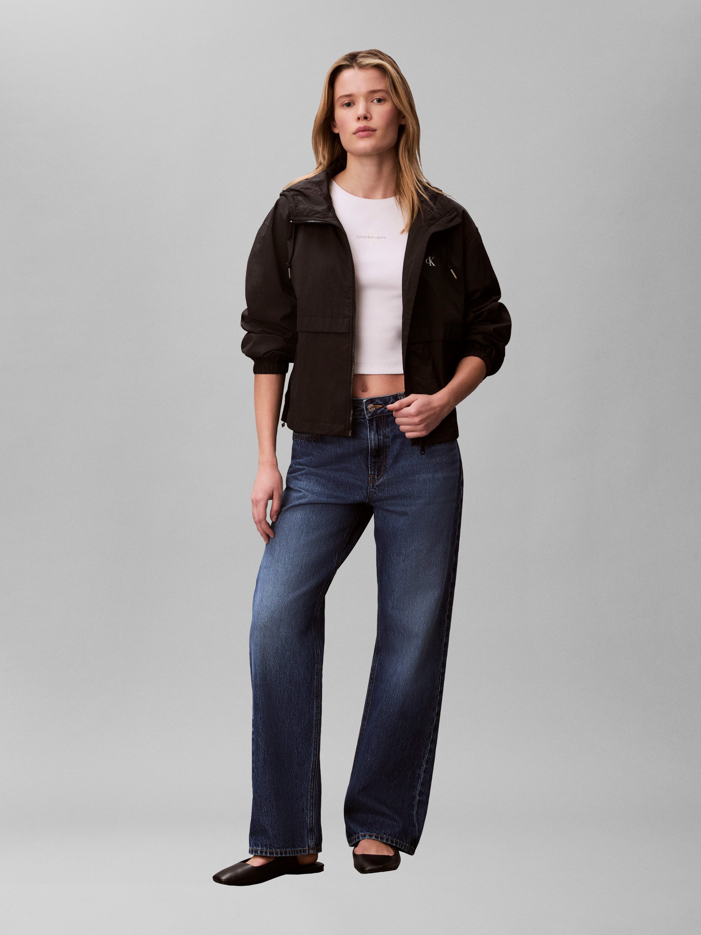 Calvin Klein Jeans Windbreaker Regular fit mit Kapuze – Bild 4 von 5