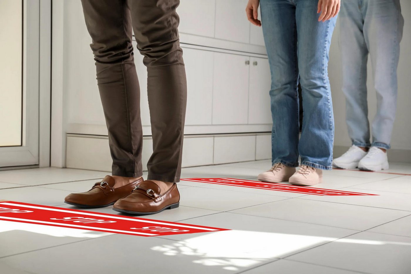 Thumbnail - EXACOMPTA Warnschild Hinweisschild Band Stop PVC selbstklebend rutschfest 100 cm Rot 67017E, Sockel