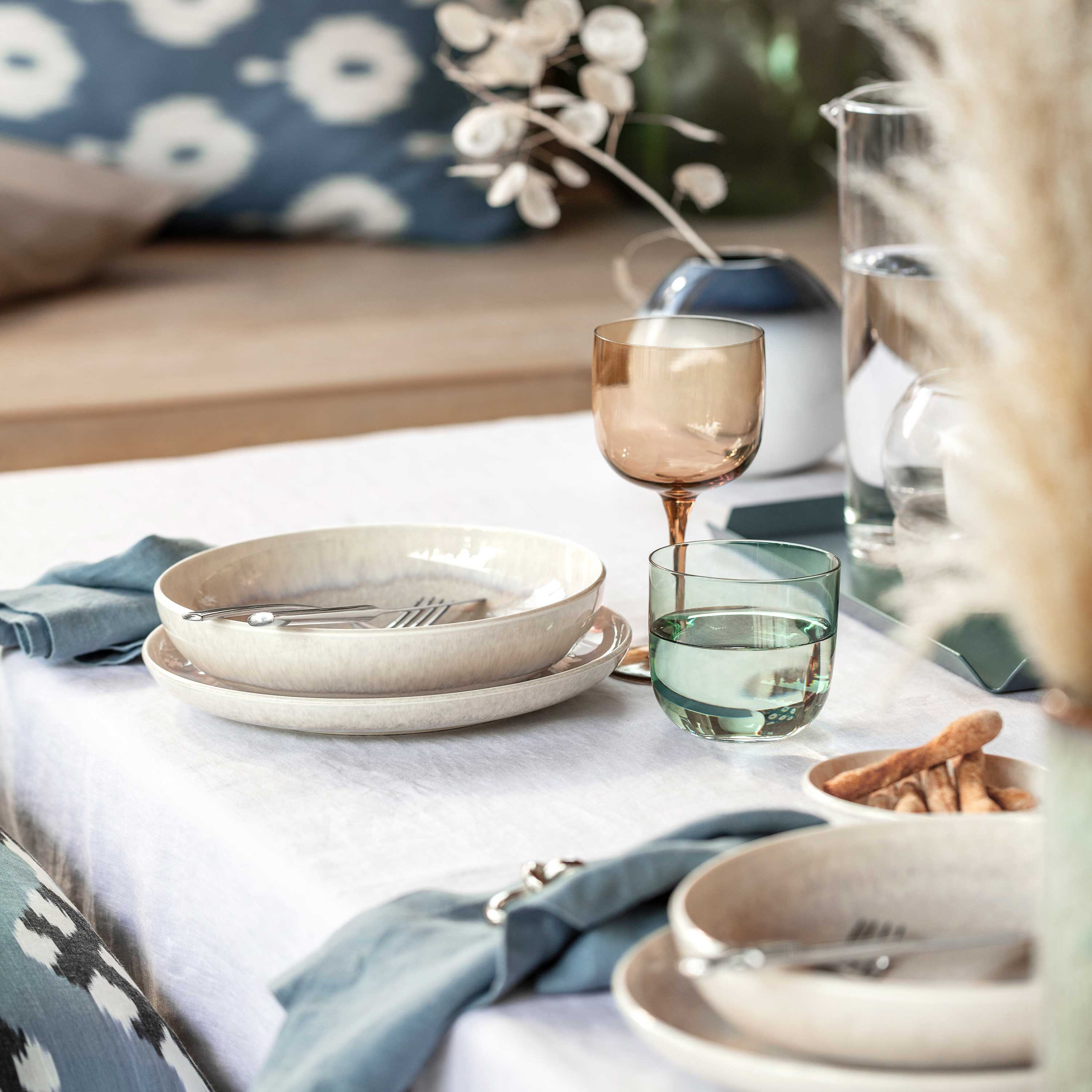 like. by Villeroy & Boch Geschirr-Set Perlemor Tafelset (4-tlg), 2 Personen, Porzellan, Effektglasur im handmade Pottery Look