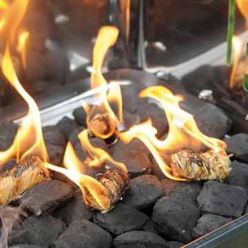 FLAMMBURO Grillanzünder 5 kg Anzündwolle - Öko-Anzünder als Grillanzünder und Kaminanzünder, 5 kg, 5 kg, ca. 400 Stück, 100 nachwachsende Rohstoffe