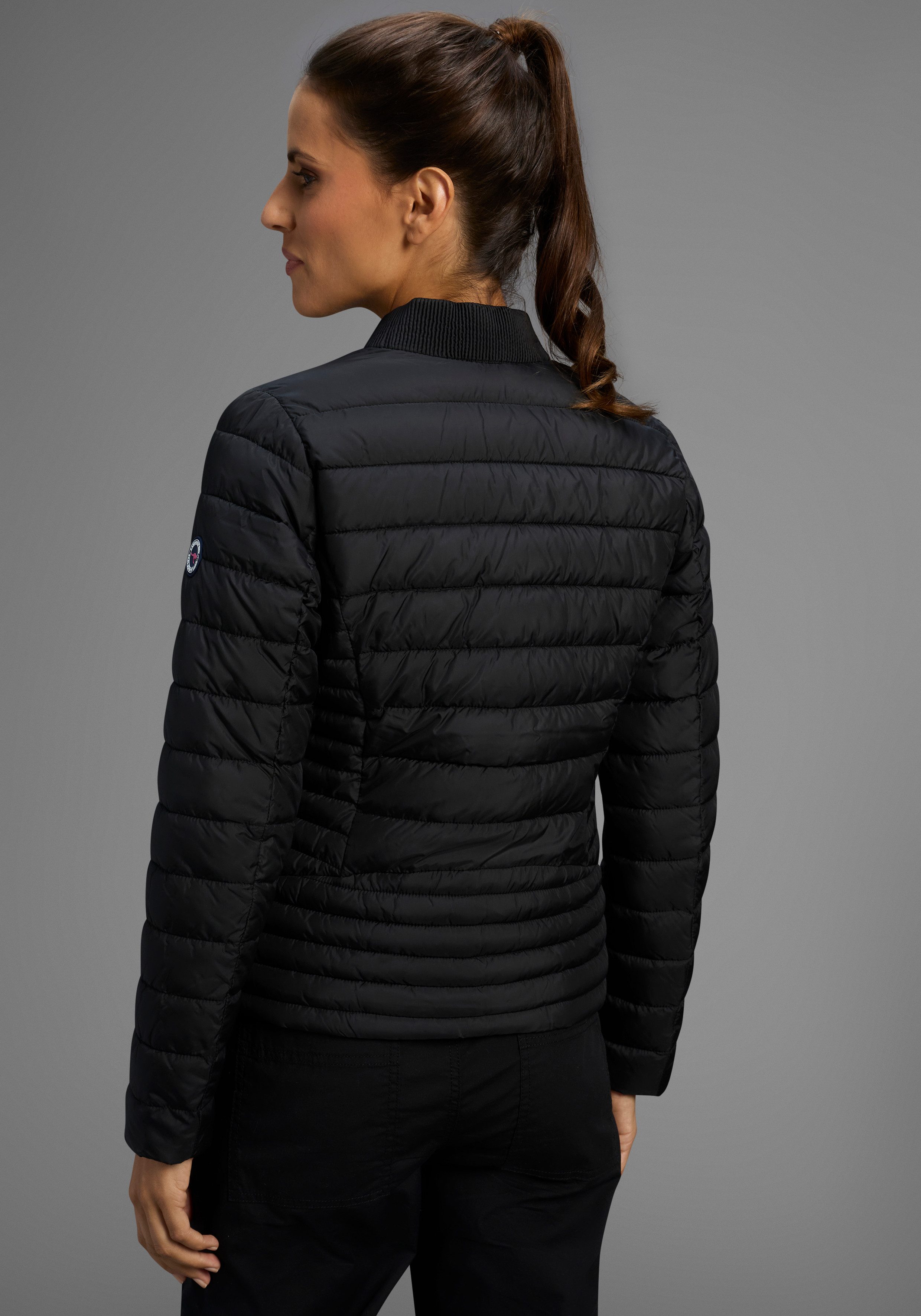 KangaROOS Steppjacke Übergangsjacke, figurbetonter Schnitt, hüftlange Passform
