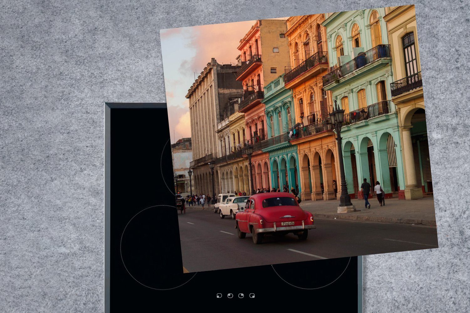 auf Alte cm, (1 von küche Arbeitsplatte Herdblende-/Abdeckplatte für Straßen Kuba, tlg), den MuchoWow Ceranfeldabdeckung, 78x78 Vinyl, Autos