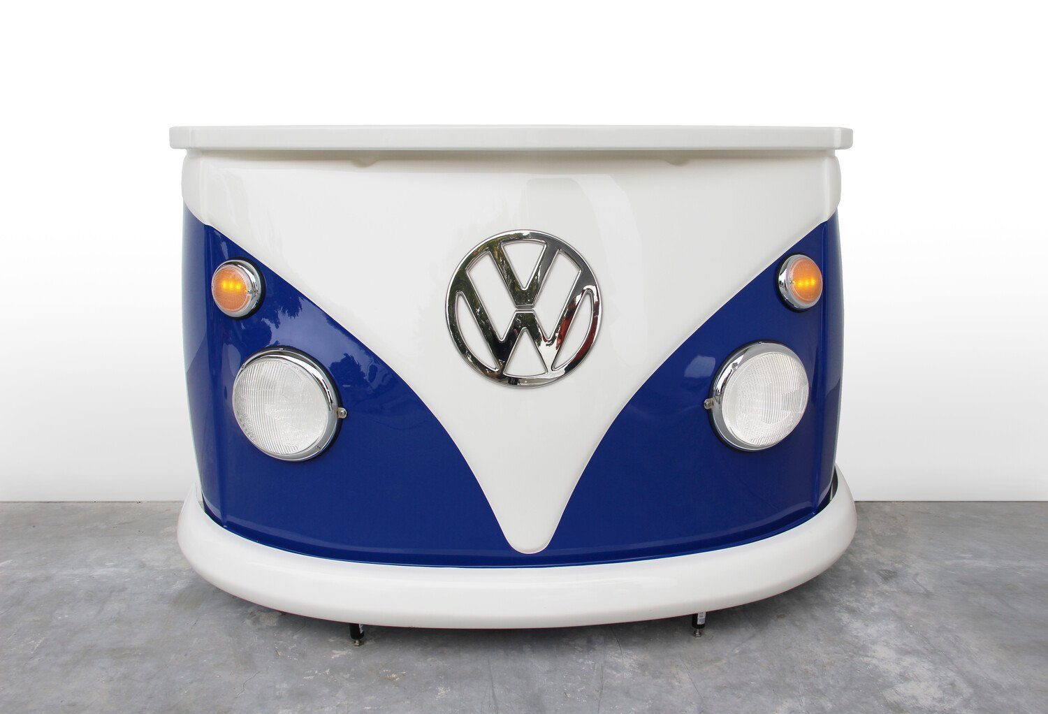 VW Collection by BRISA Bartisch Volkswagen Bartheke im T1 Bulli Bus Design, extravaganter blauer Empfangstisch, 168x110x65 cm Blau & Weiß