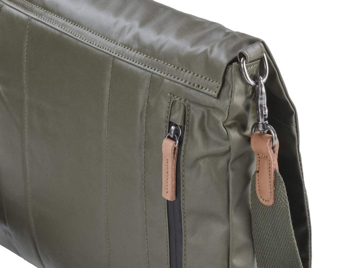 Greenburry Umhängetasche Aviator Waterproof, Messenger Bag 38x30cm, Schultertasche mit Tabletfach 31x22cm