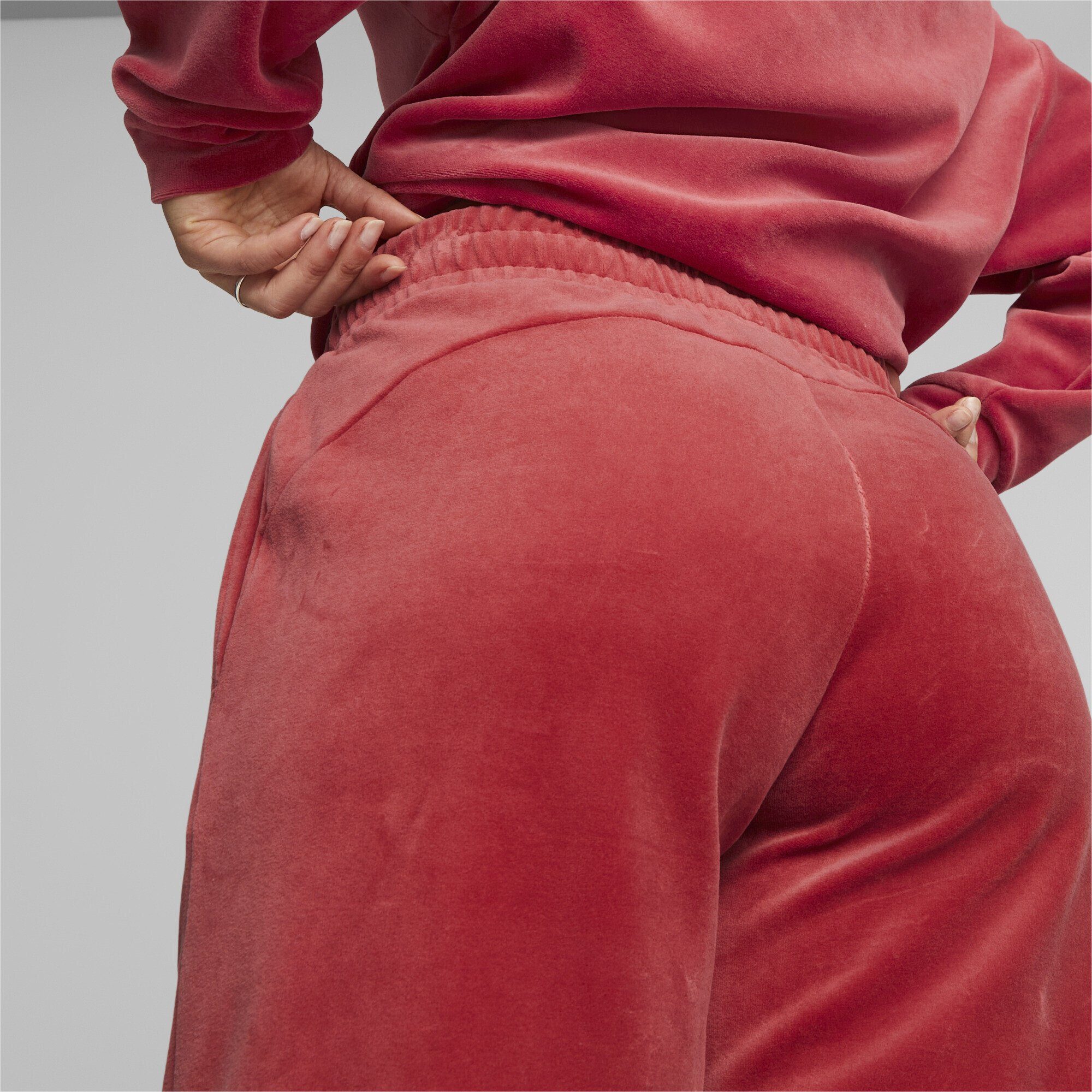 PUMA Leg-Hose Sporthose Red ESS+ Straight Astro Damen