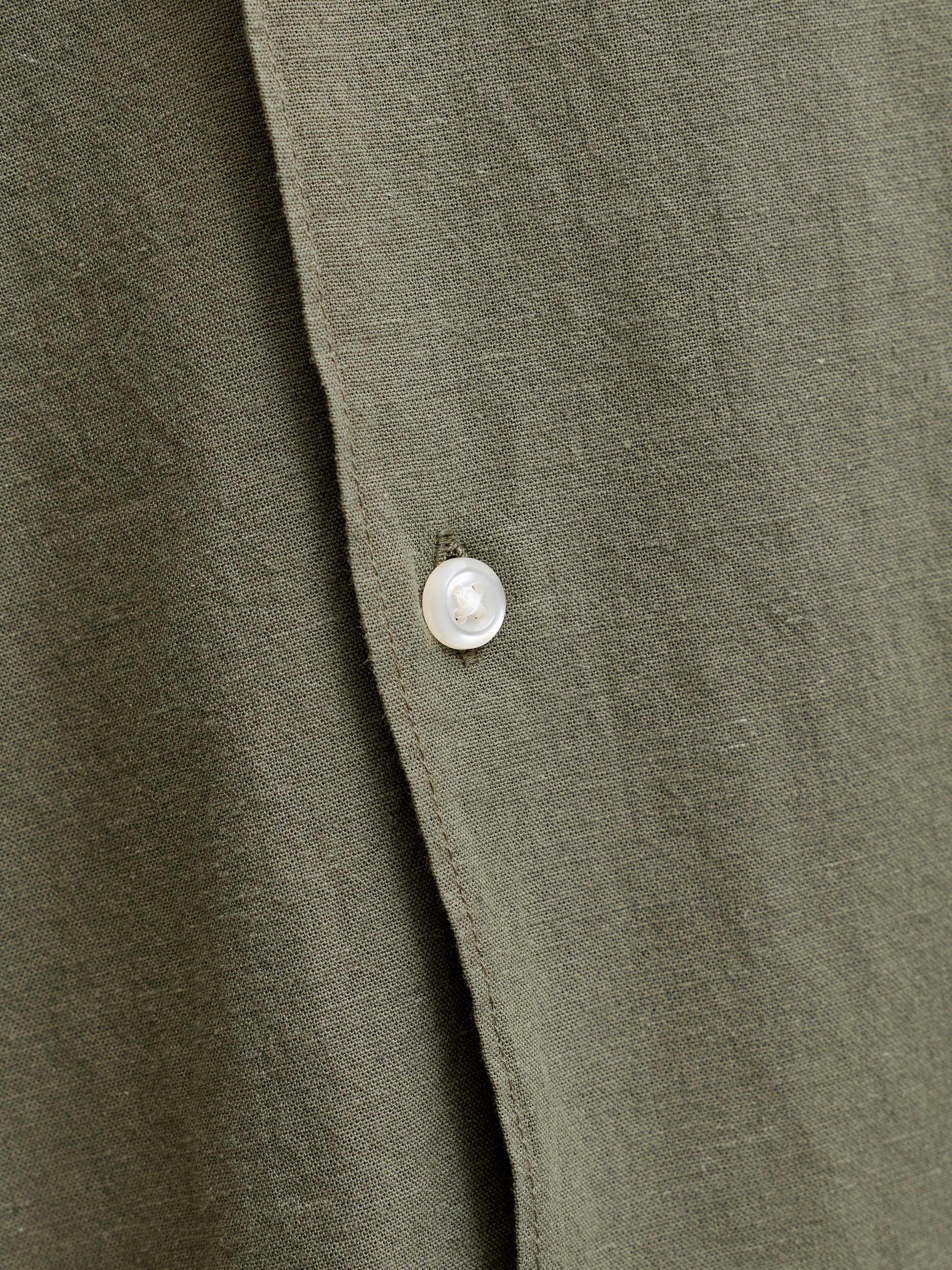 Jack & Jones Kurzarmhemd JJEBREEZE LINEN BLEND RESORT SHIRT SS SN mit Knopfleiste – Bild 5 von 5