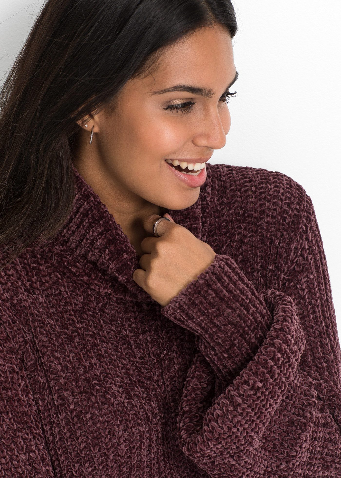 bonprix Strickkleid für eleganten Look, aus Chenille-Qualität, aus recyceltem Polyester