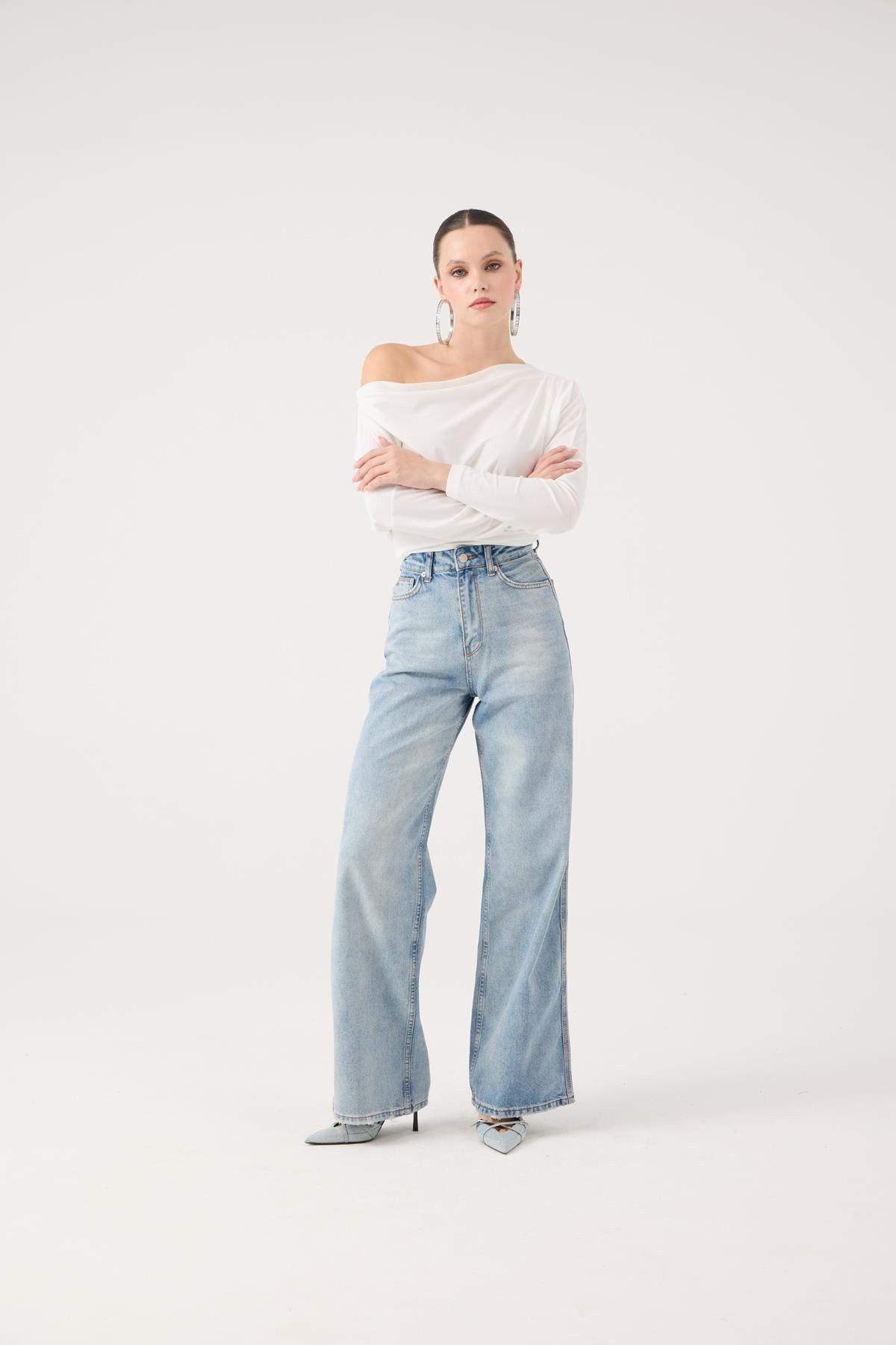 HOLLY LOLLY Bequeme Jeans Hochtaillierte Carino Jeans Weit