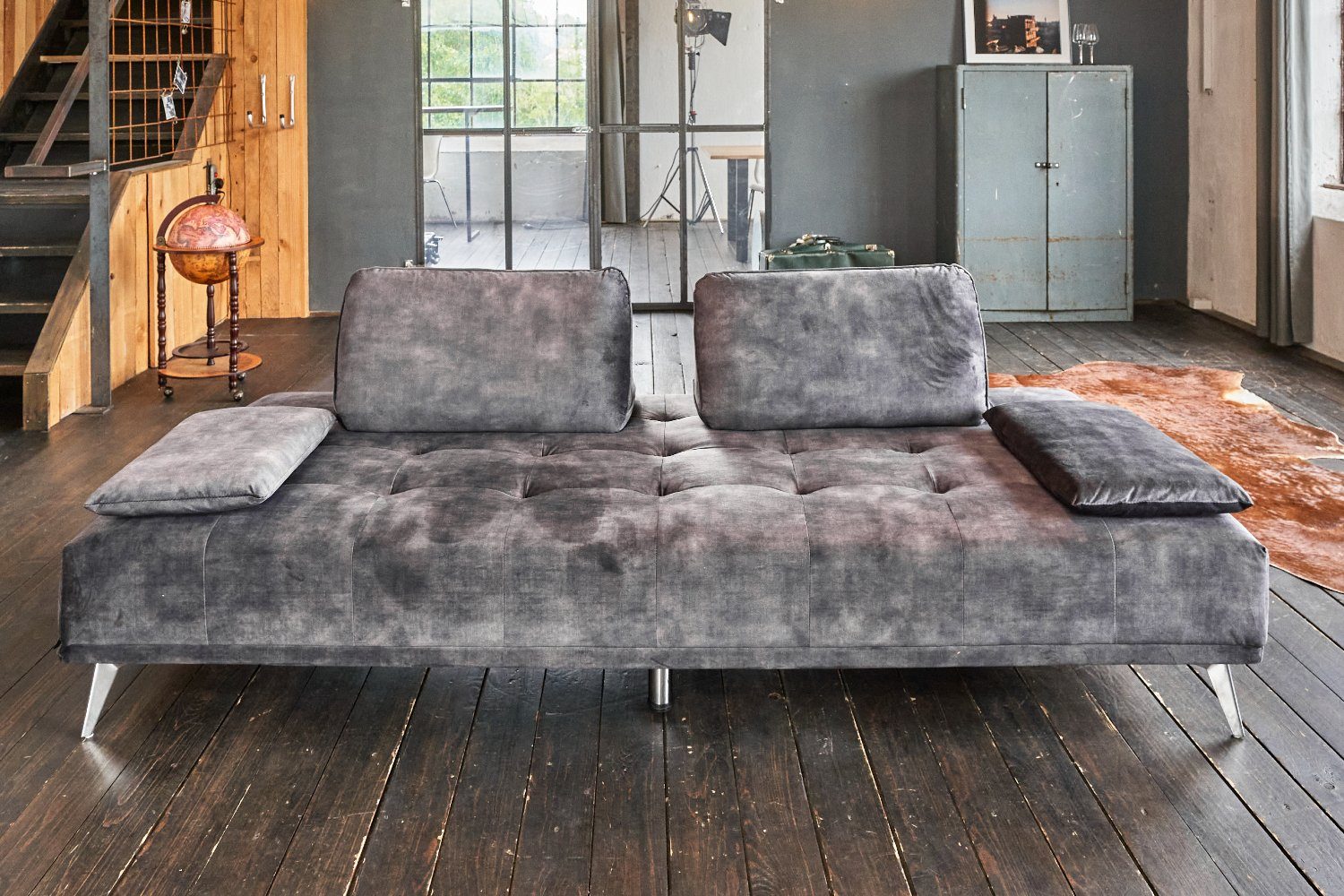 KAWOLA Schlafsofa WIOLO, Sofa Daybed Stoff mit o. ohne Hocker versch. Farben