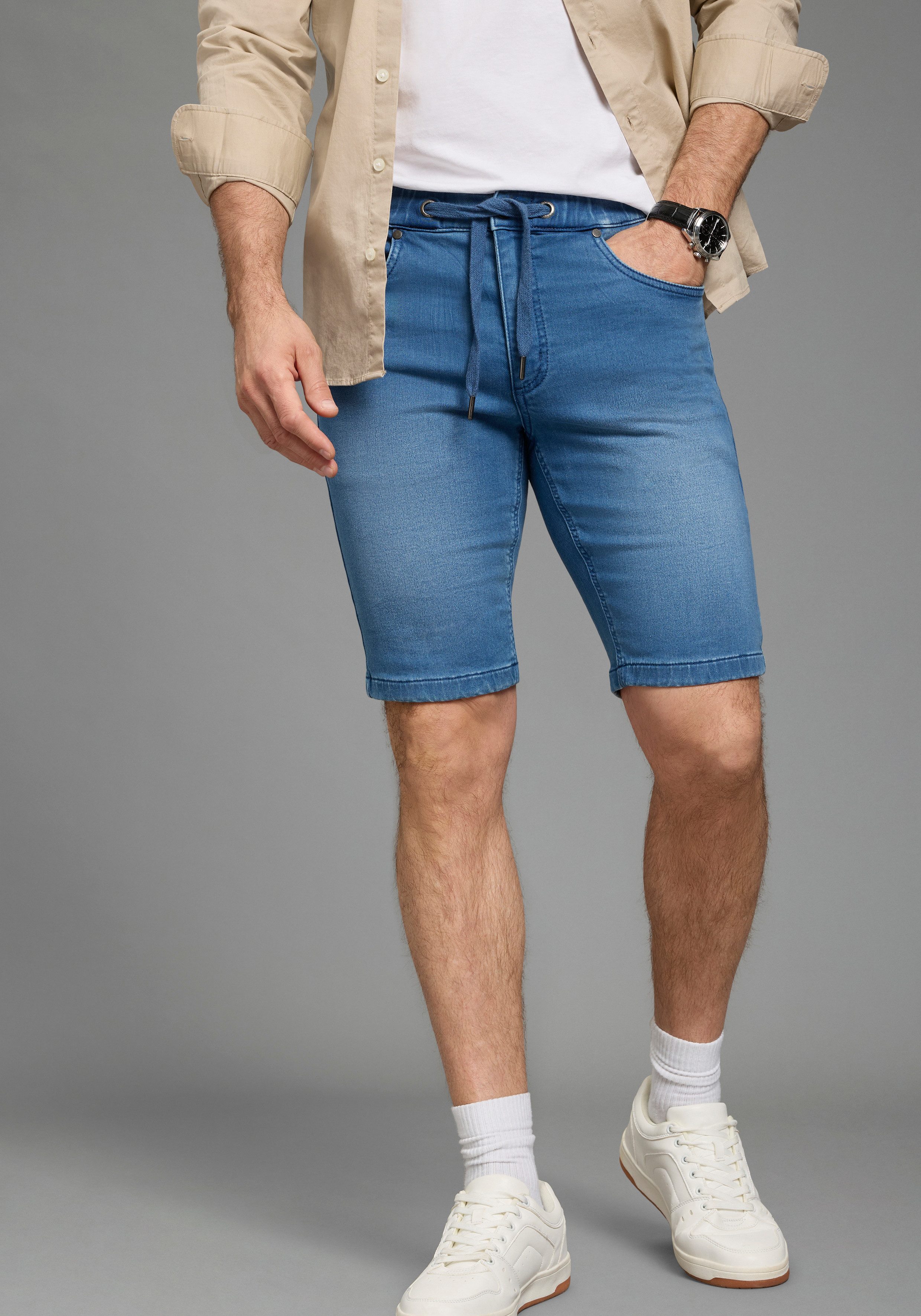 Arizona Jeansshorts gerade geschnittenes Bein, Regular Fit Passform. € 29,99, (€ 29,99 pro 1 Stk).