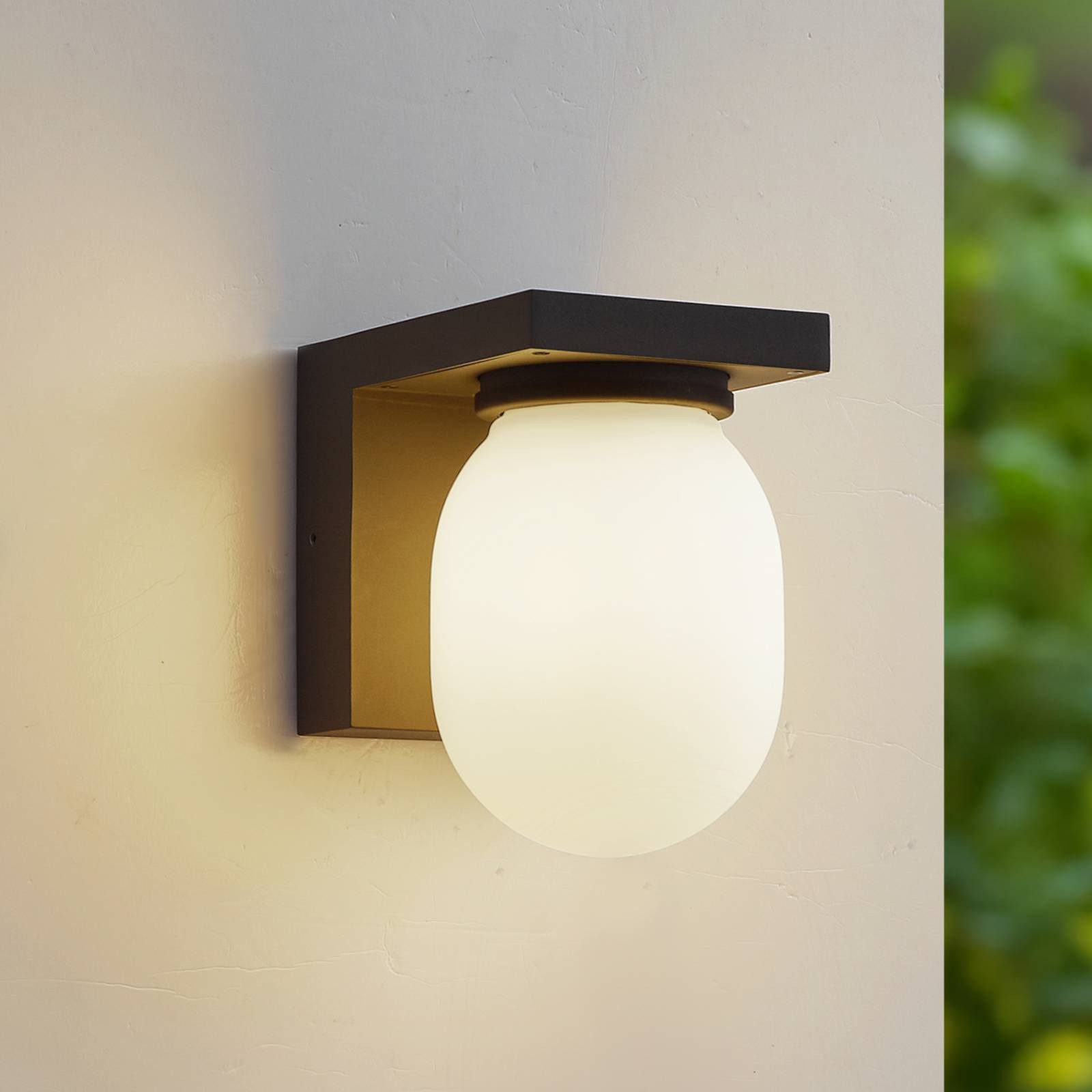 Lucande Außen-Wandleuchte Ovaali, Metall, Schwarz IP65, 1 x 10 W LED