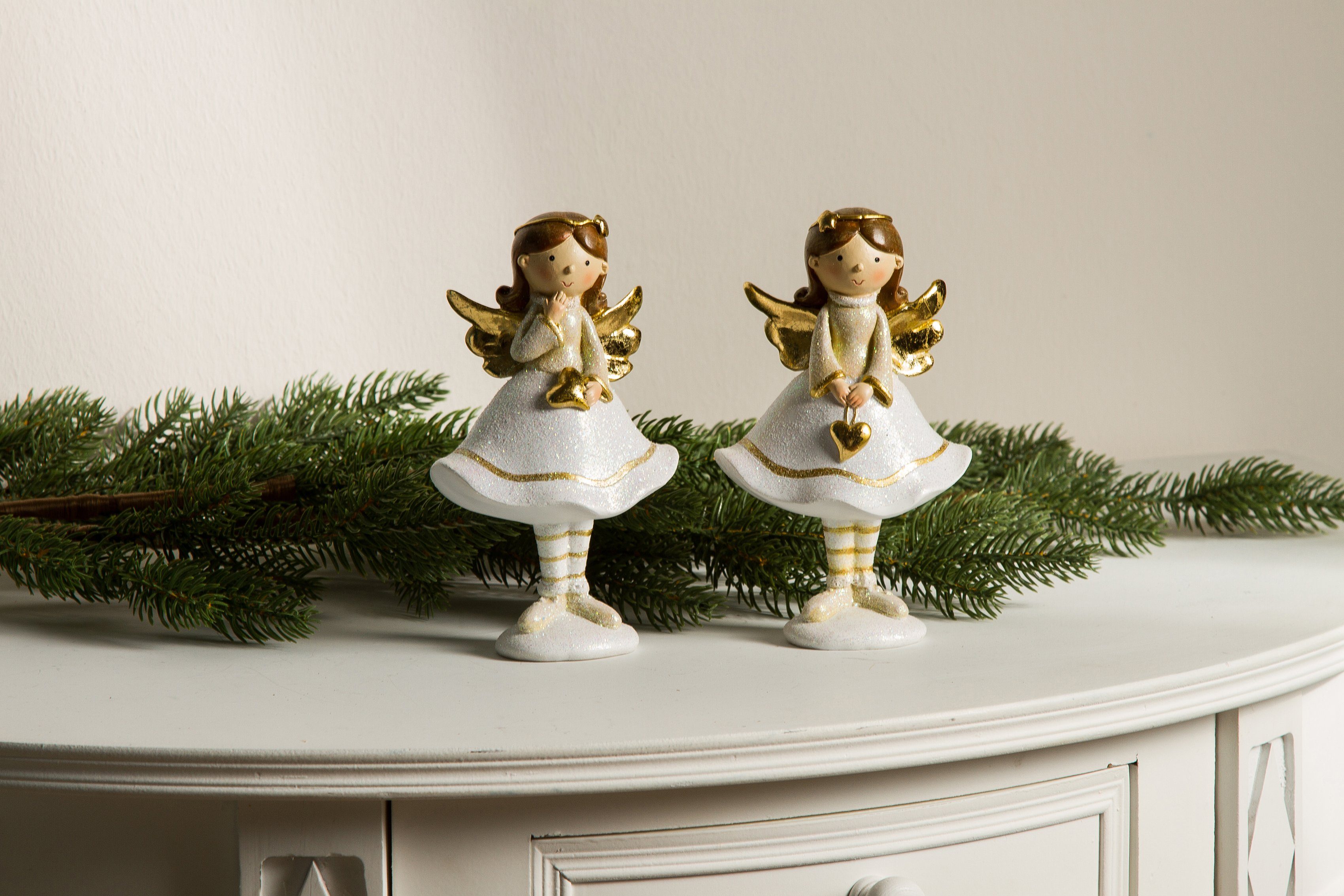 Myflair Möbel & Accessoires Engelfigur Mit Herz, Weihnachtsdeko (Set, 2 St), aus Polyresin, Höhe ca. 15,5 cm