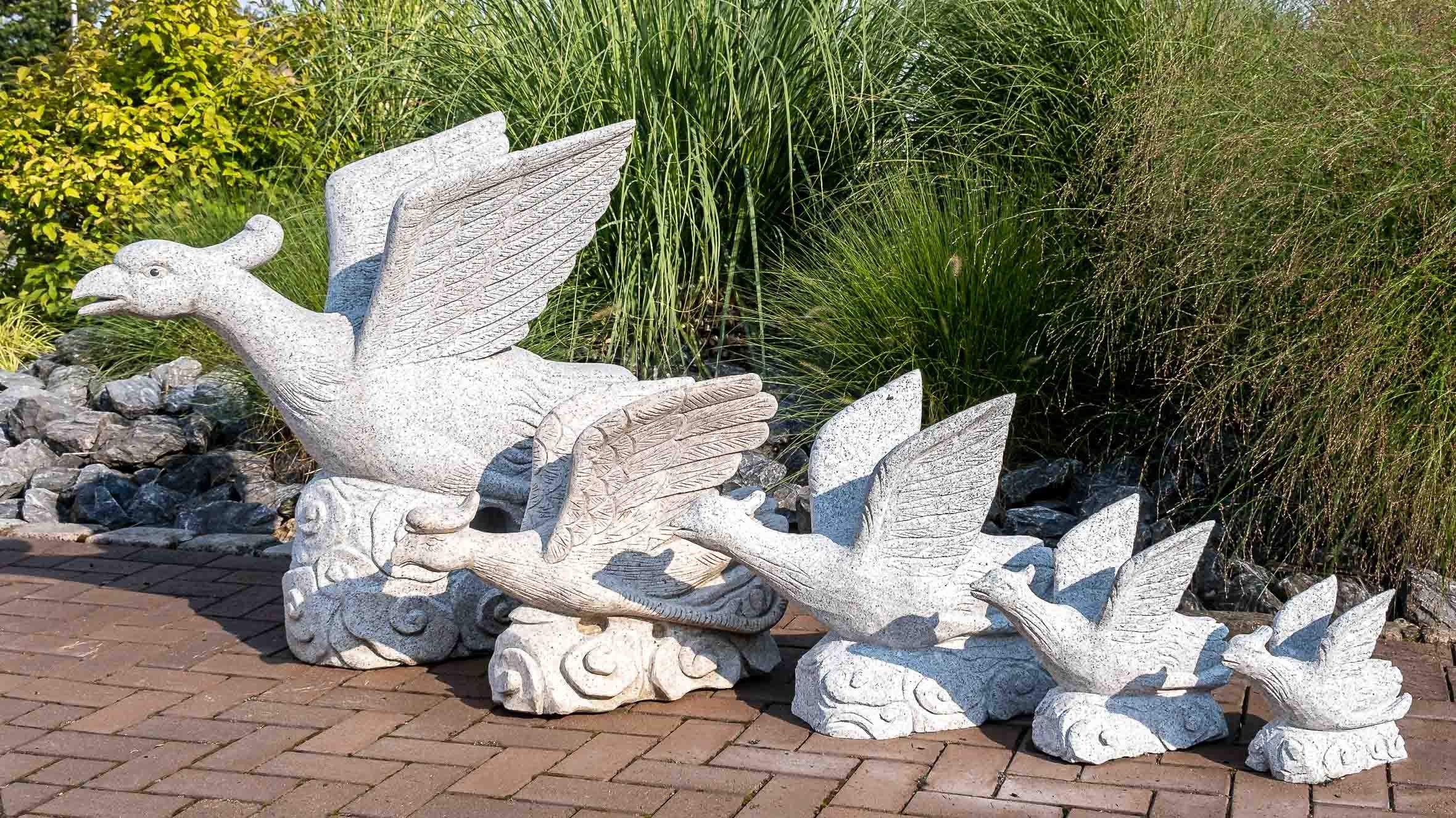 IDYL Gartenfigur Granit Phönix, Granit – ein Naturprodukt – sehr robust – witterungsbeständig gegen Frost, Regen und UV-Strahlung.